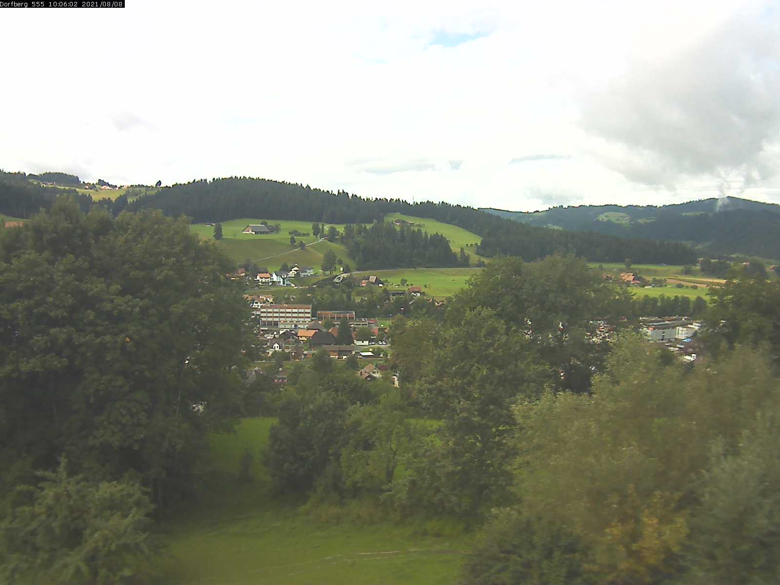 Webcam-Bild: Aussicht vom Dorfberg in Langnau 20210808-100601