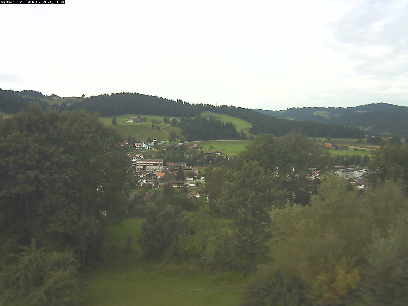 Webcam-Bild: Aussicht vom Dorfberg in Langnau 20210809-090601