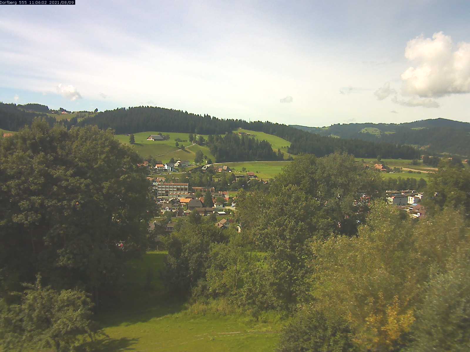 Webcam-Bild: Aussicht vom Dorfberg in Langnau 20210809-110601