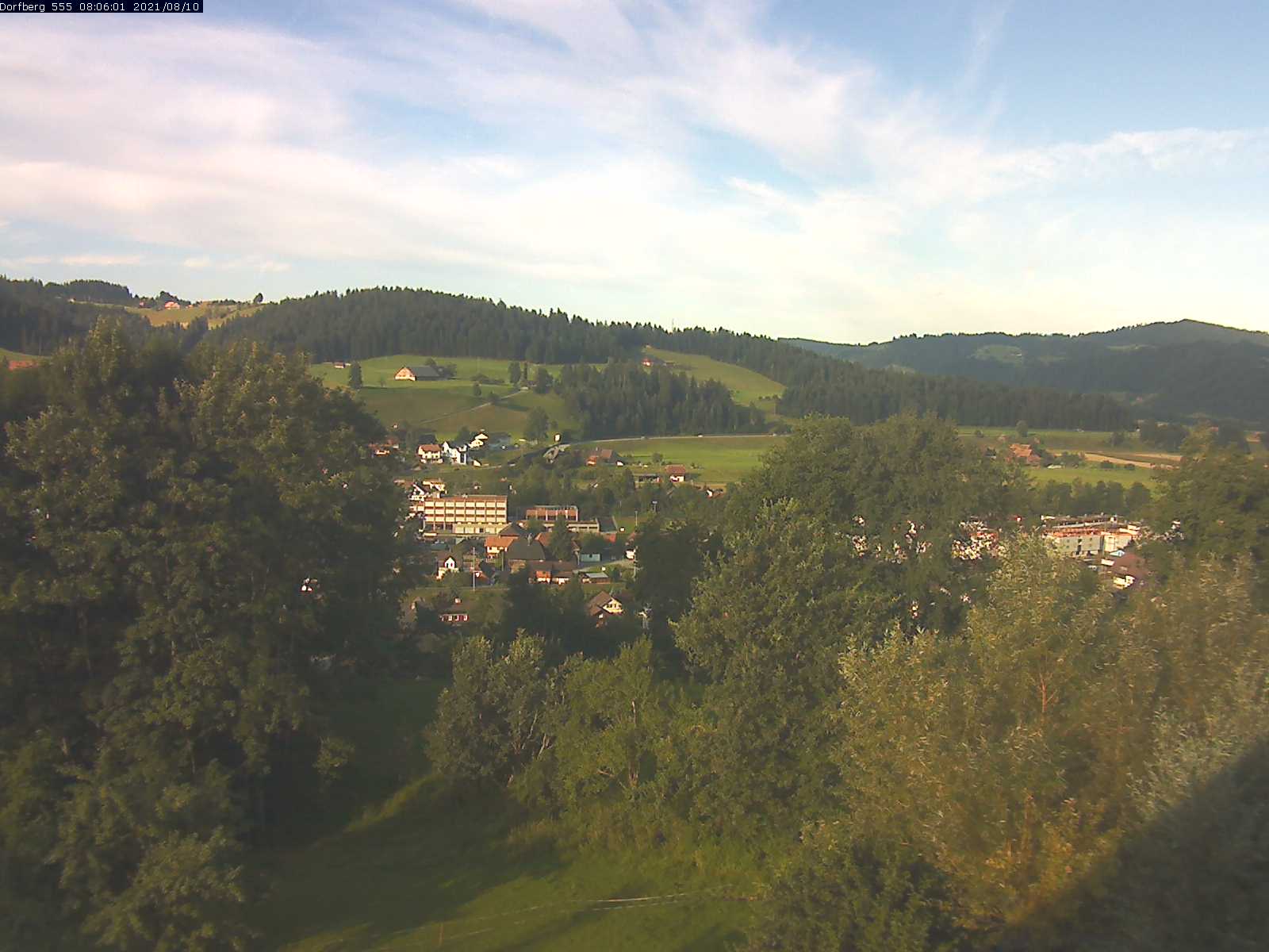 Webcam-Bild: Aussicht vom Dorfberg in Langnau 20210810-080601