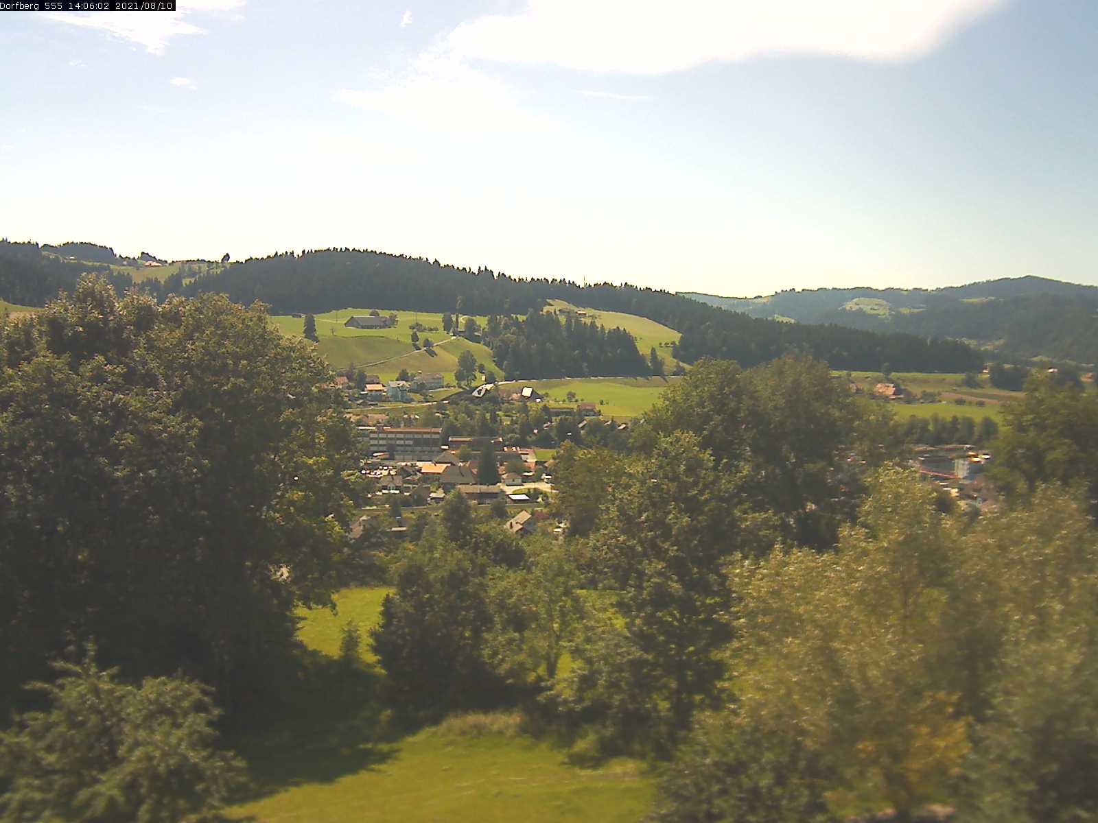 Webcam-Bild: Aussicht vom Dorfberg in Langnau 20210810-140601