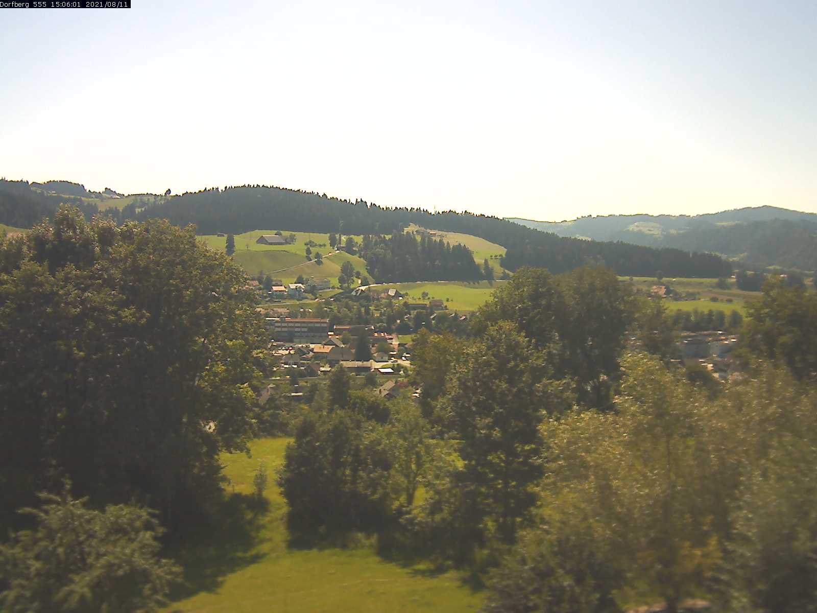 Webcam-Bild: Aussicht vom Dorfberg in Langnau 20210811-150601