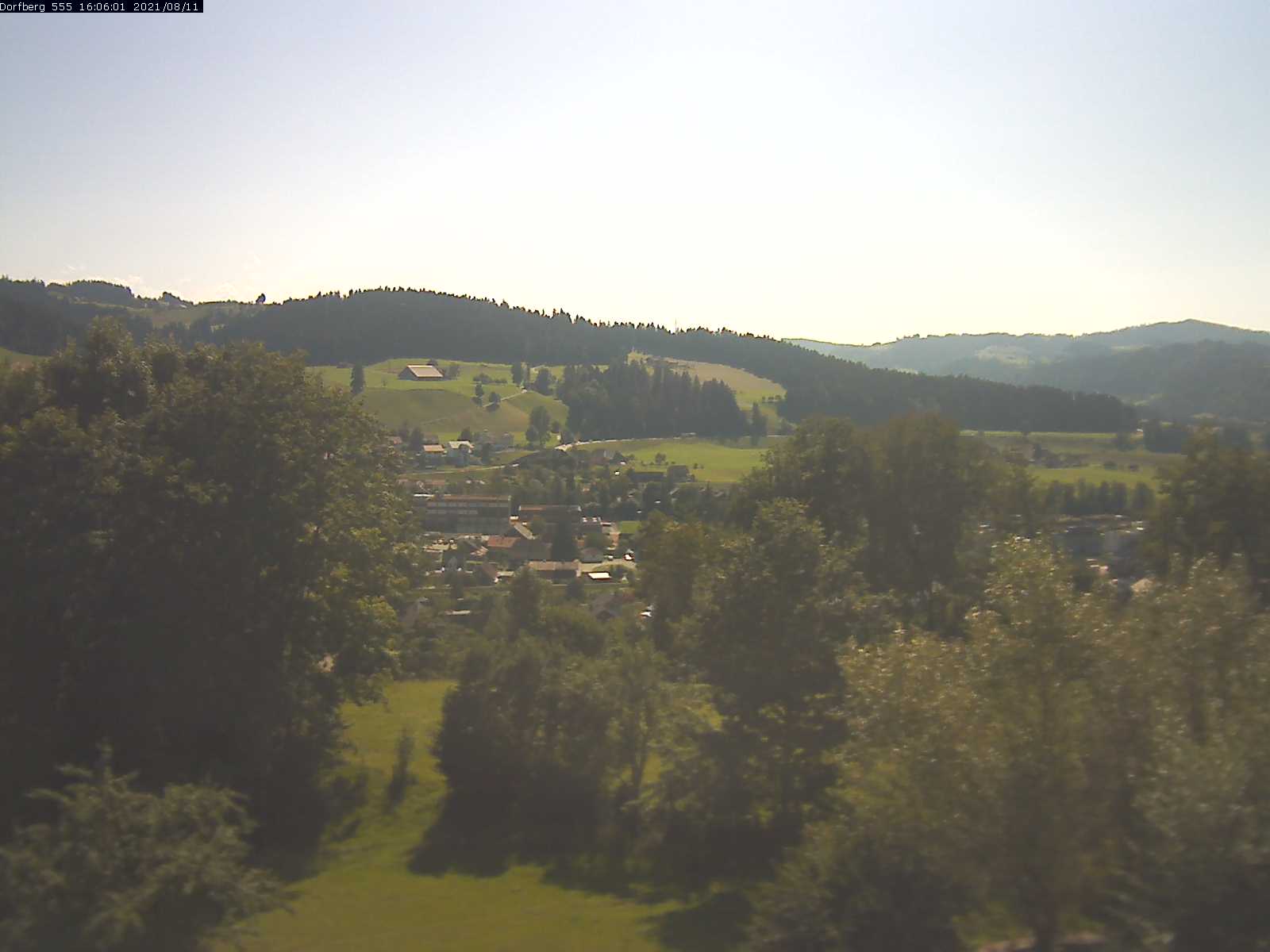 Webcam-Bild: Aussicht vom Dorfberg in Langnau 20210811-160601