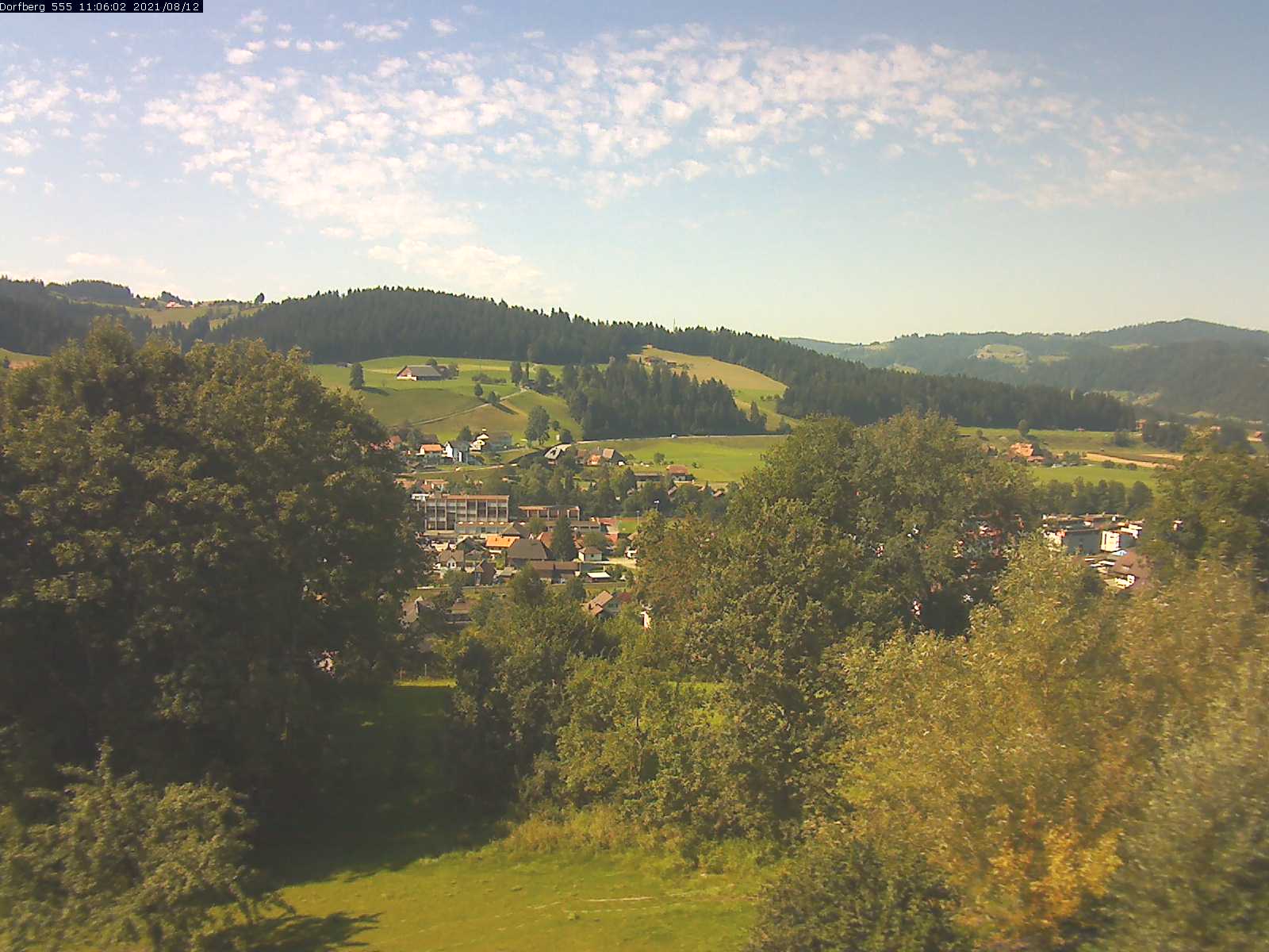 Webcam-Bild: Aussicht vom Dorfberg in Langnau 20210812-110601