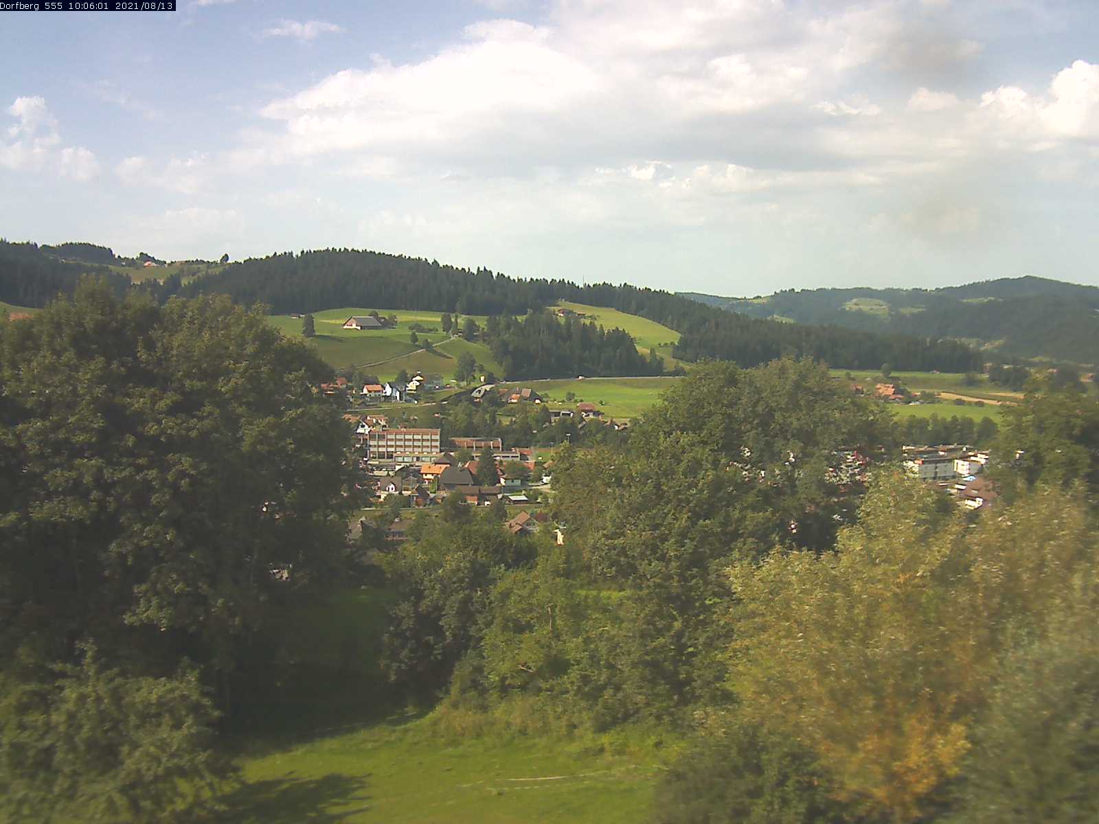 Webcam-Bild: Aussicht vom Dorfberg in Langnau 20210813-100601