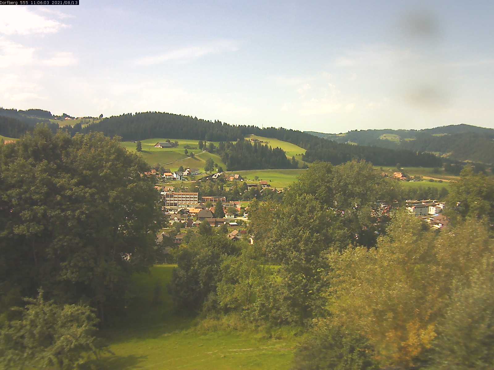 Webcam-Bild: Aussicht vom Dorfberg in Langnau 20210813-110601