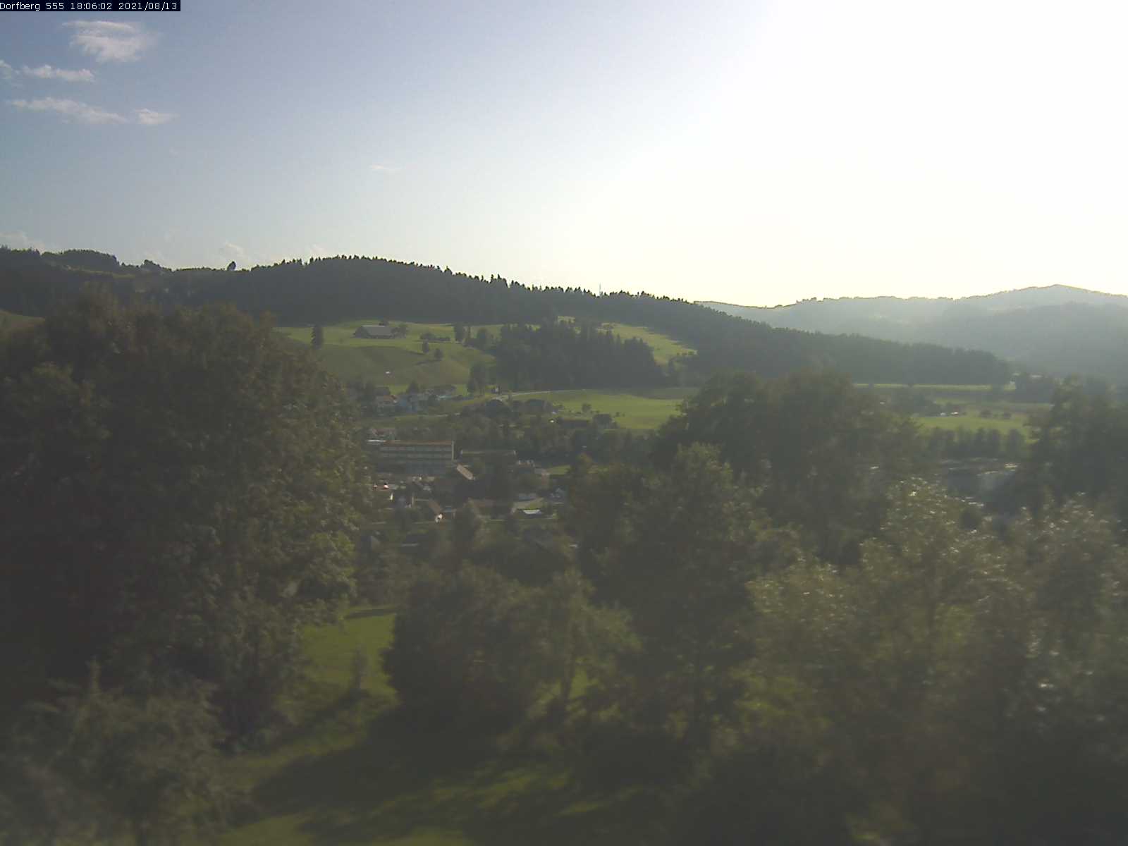 Webcam-Bild: Aussicht vom Dorfberg in Langnau 20210813-180601