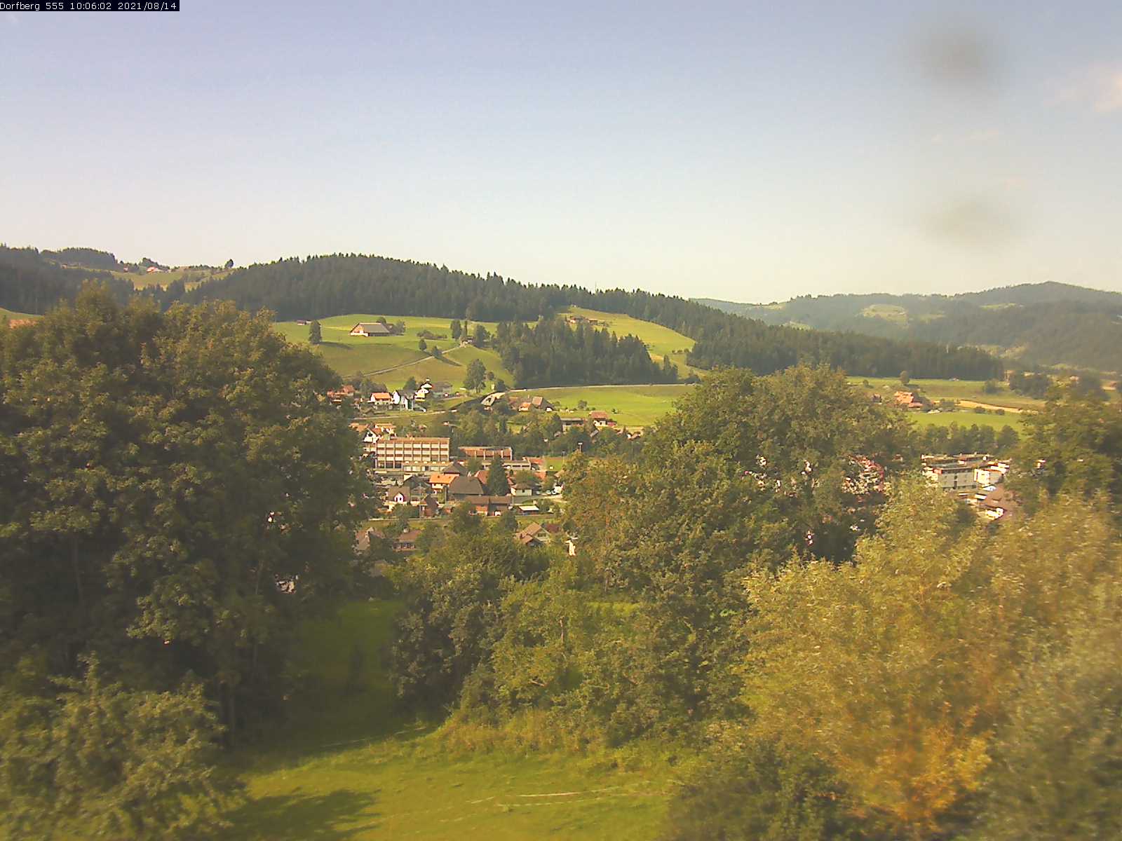 Webcam-Bild: Aussicht vom Dorfberg in Langnau 20210814-100601