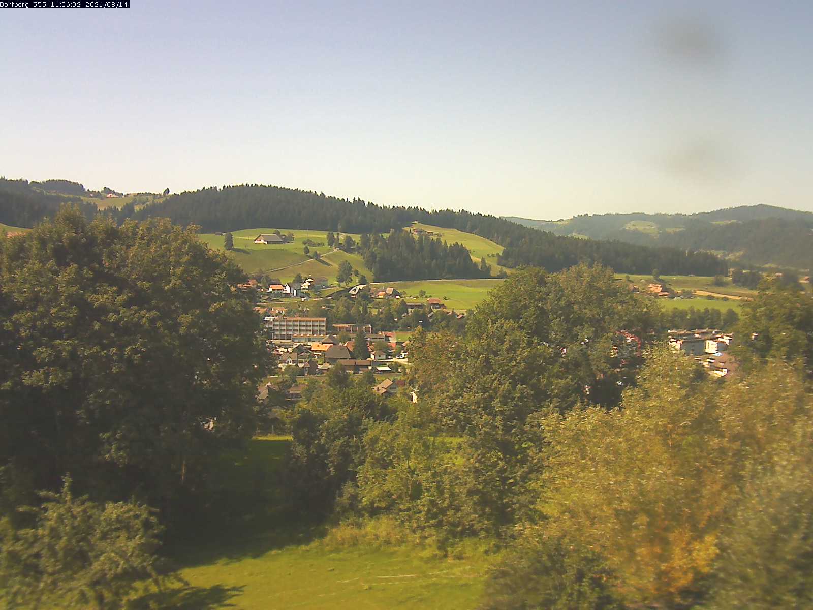 Webcam-Bild: Aussicht vom Dorfberg in Langnau 20210814-110601