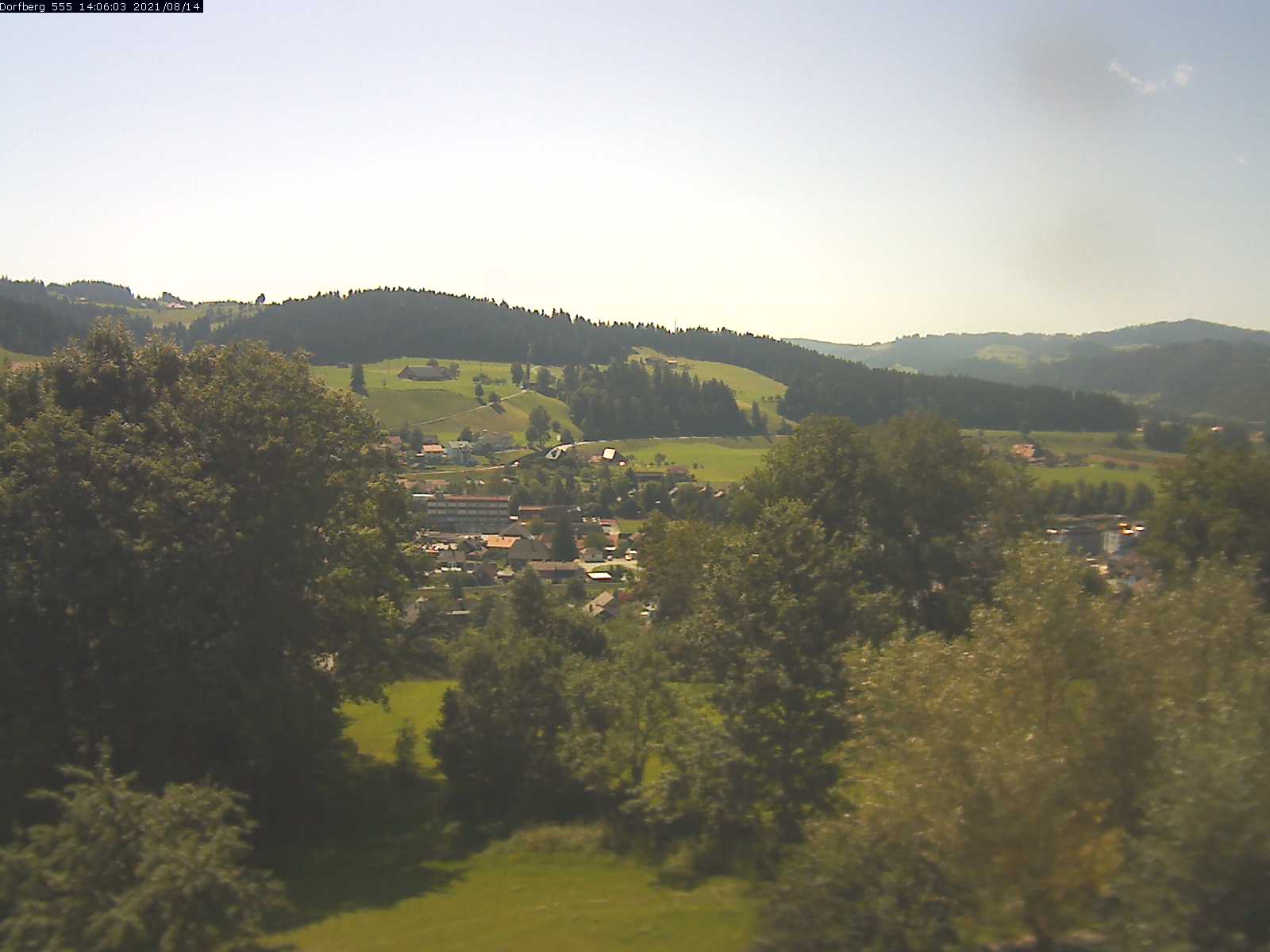 Webcam-Bild: Aussicht vom Dorfberg in Langnau 20210814-140601