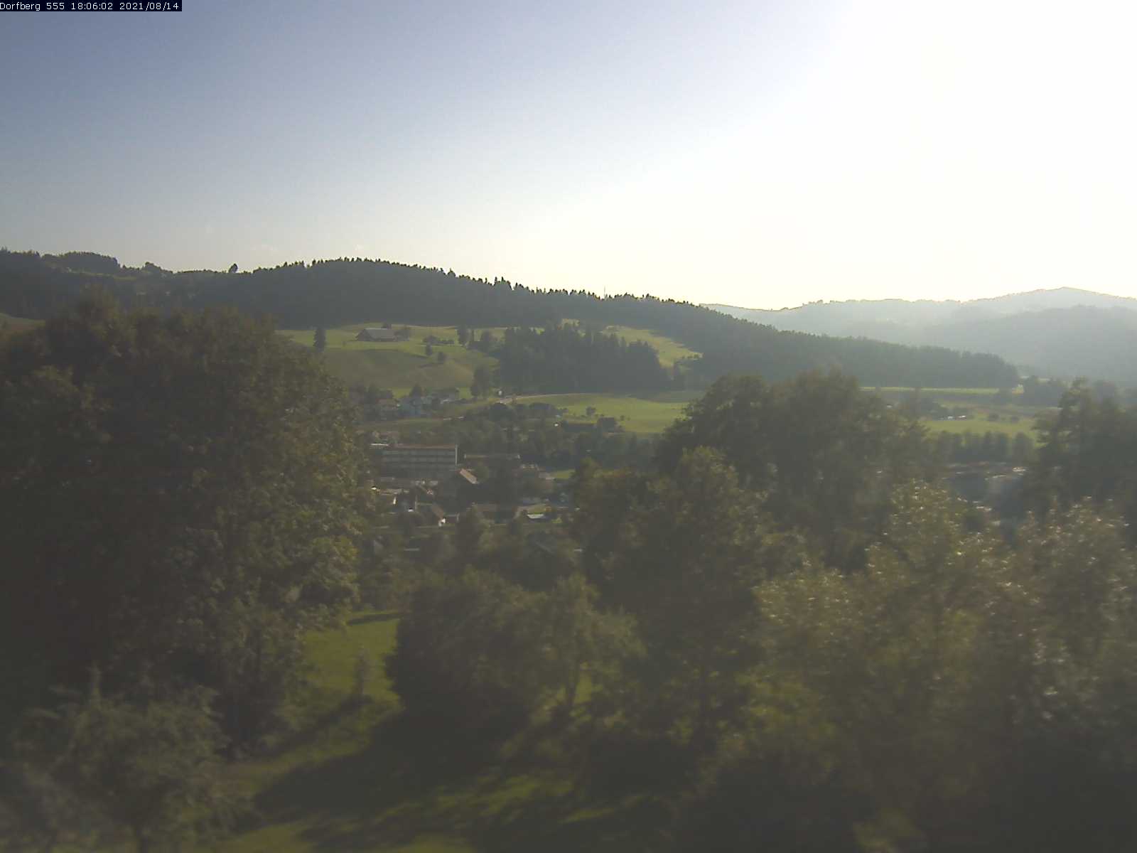 Webcam-Bild: Aussicht vom Dorfberg in Langnau 20210814-180601