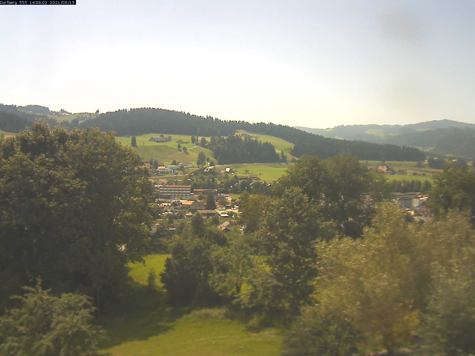 Webcam-Bild: Aussicht vom Dorfberg in Langnau 20210815-140601