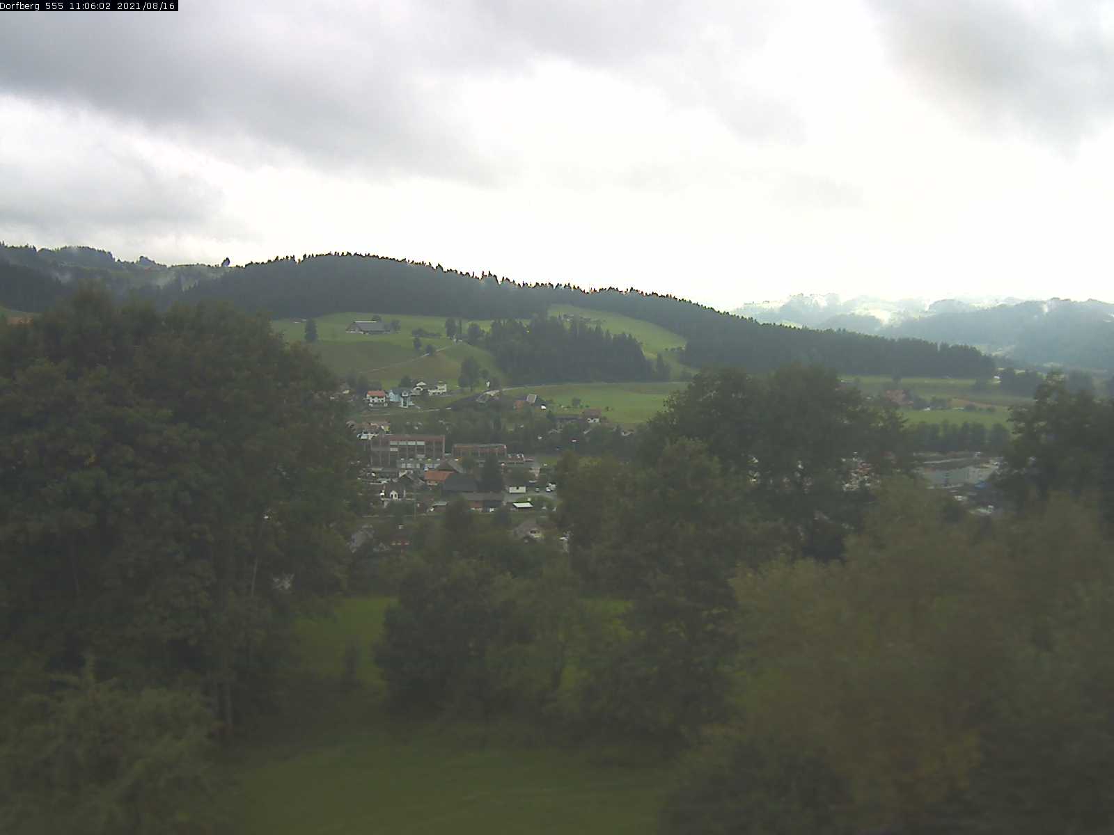 Webcam-Bild: Aussicht vom Dorfberg in Langnau 20210816-110601
