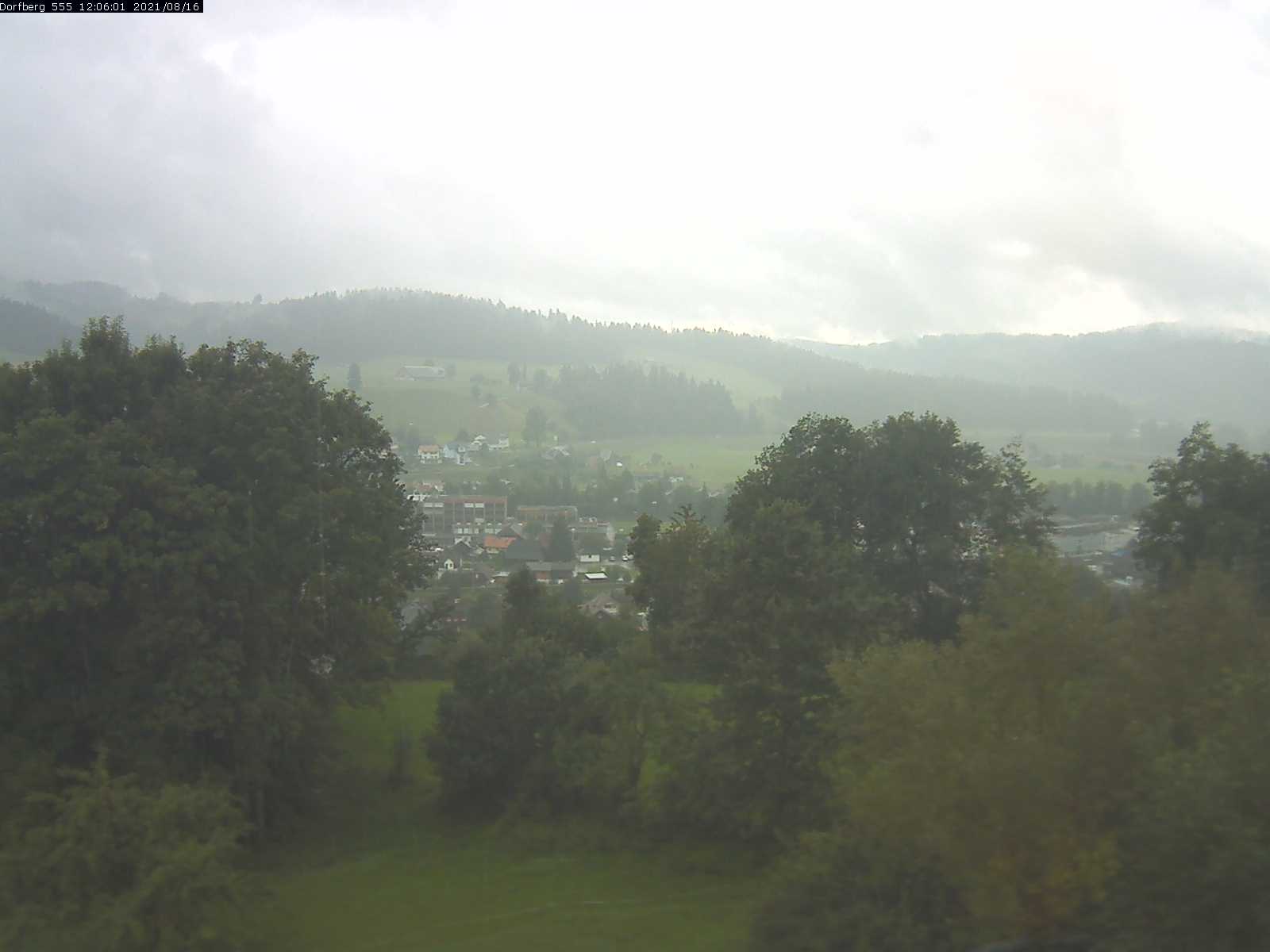 Webcam-Bild: Aussicht vom Dorfberg in Langnau 20210816-120601