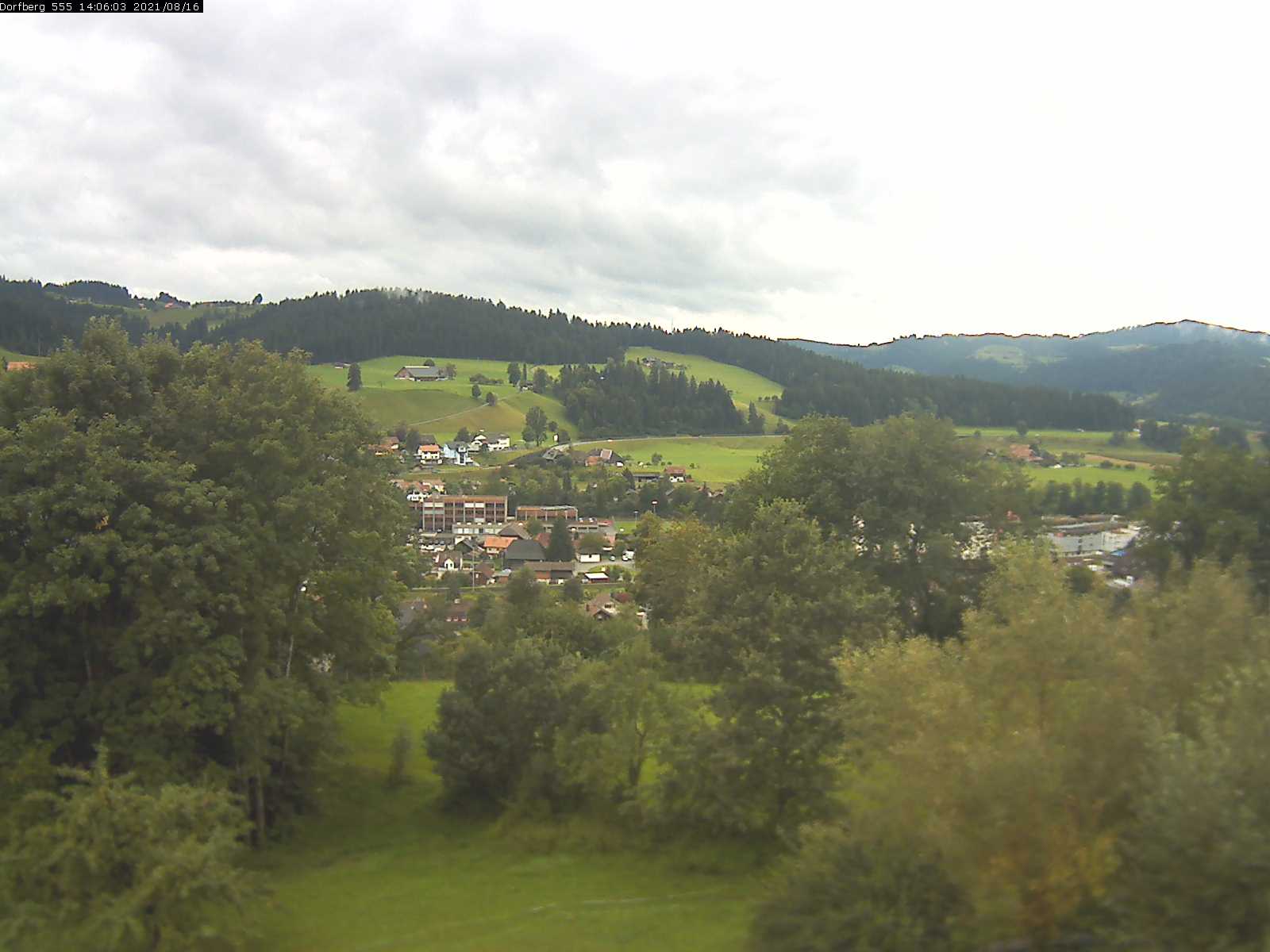 Webcam-Bild: Aussicht vom Dorfberg in Langnau 20210816-140601