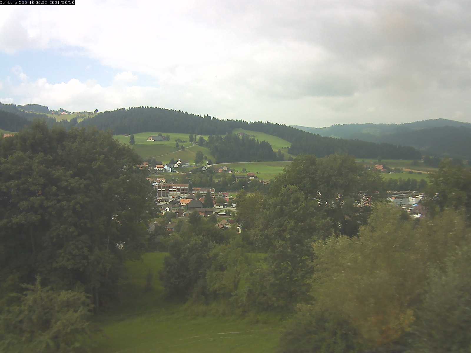 Webcam-Bild: Aussicht vom Dorfberg in Langnau 20210818-100601