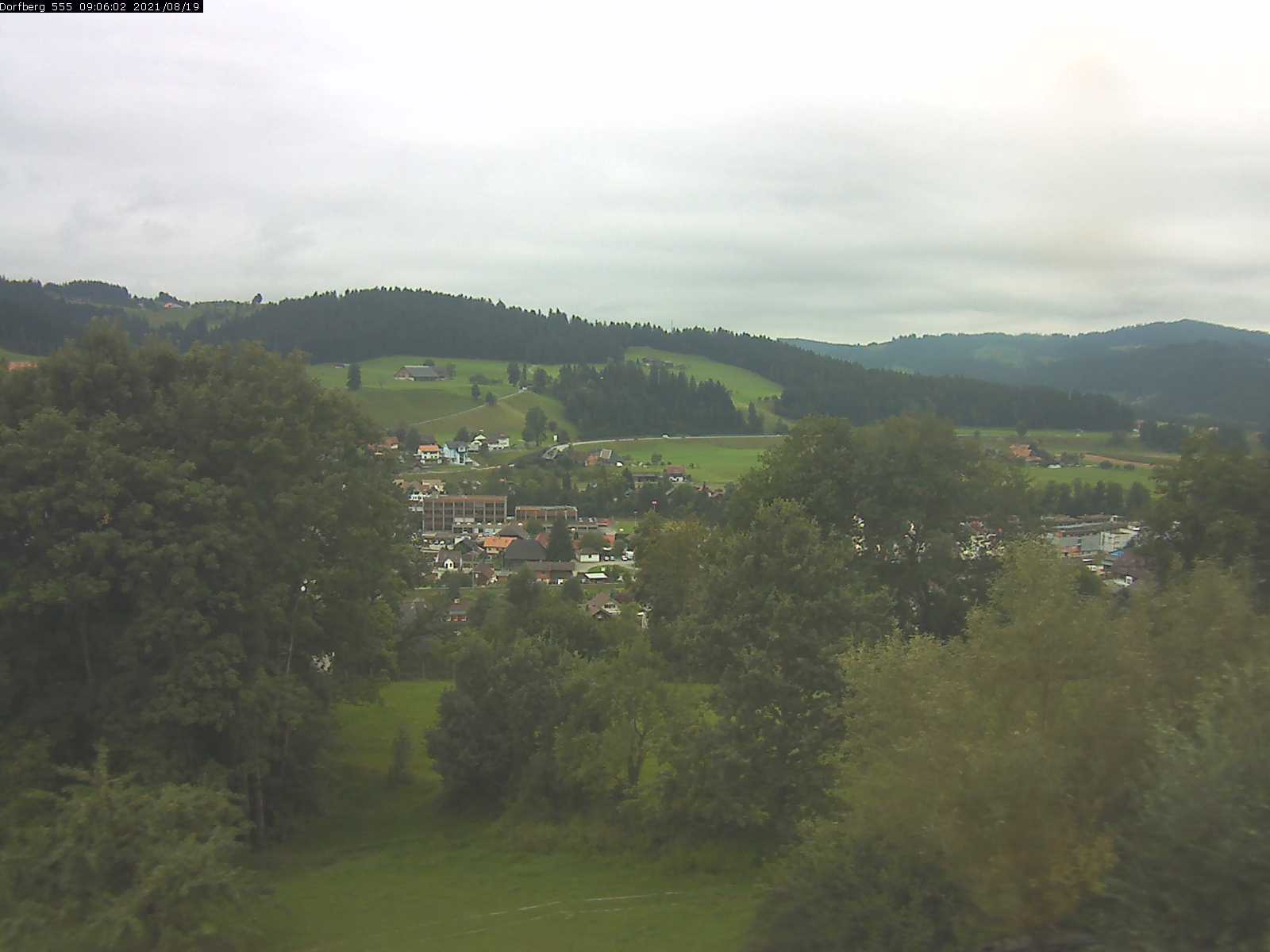 Webcam-Bild: Aussicht vom Dorfberg in Langnau 20210819-090601
