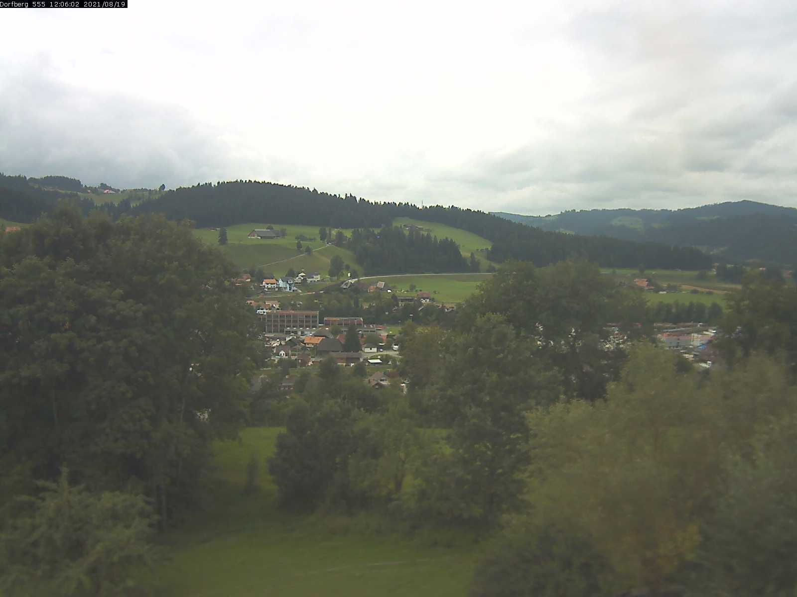 Webcam-Bild: Aussicht vom Dorfberg in Langnau 20210819-120601