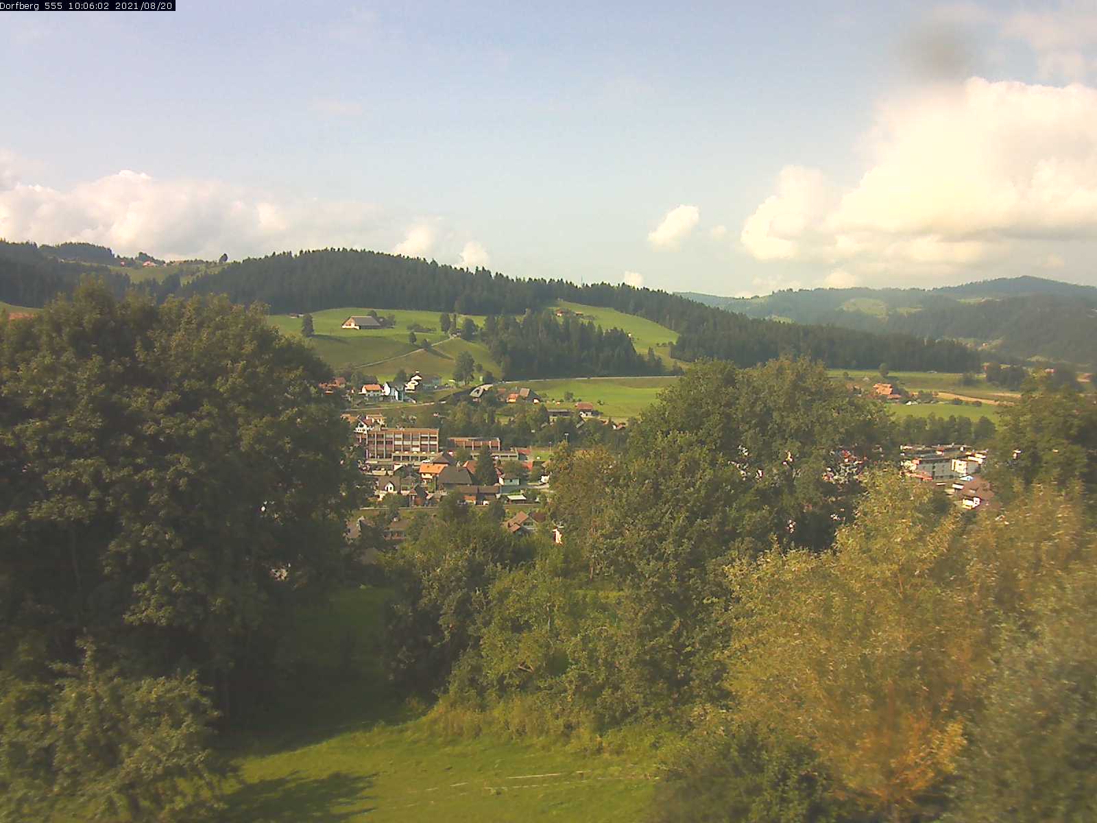 Webcam-Bild: Aussicht vom Dorfberg in Langnau 20210820-100601