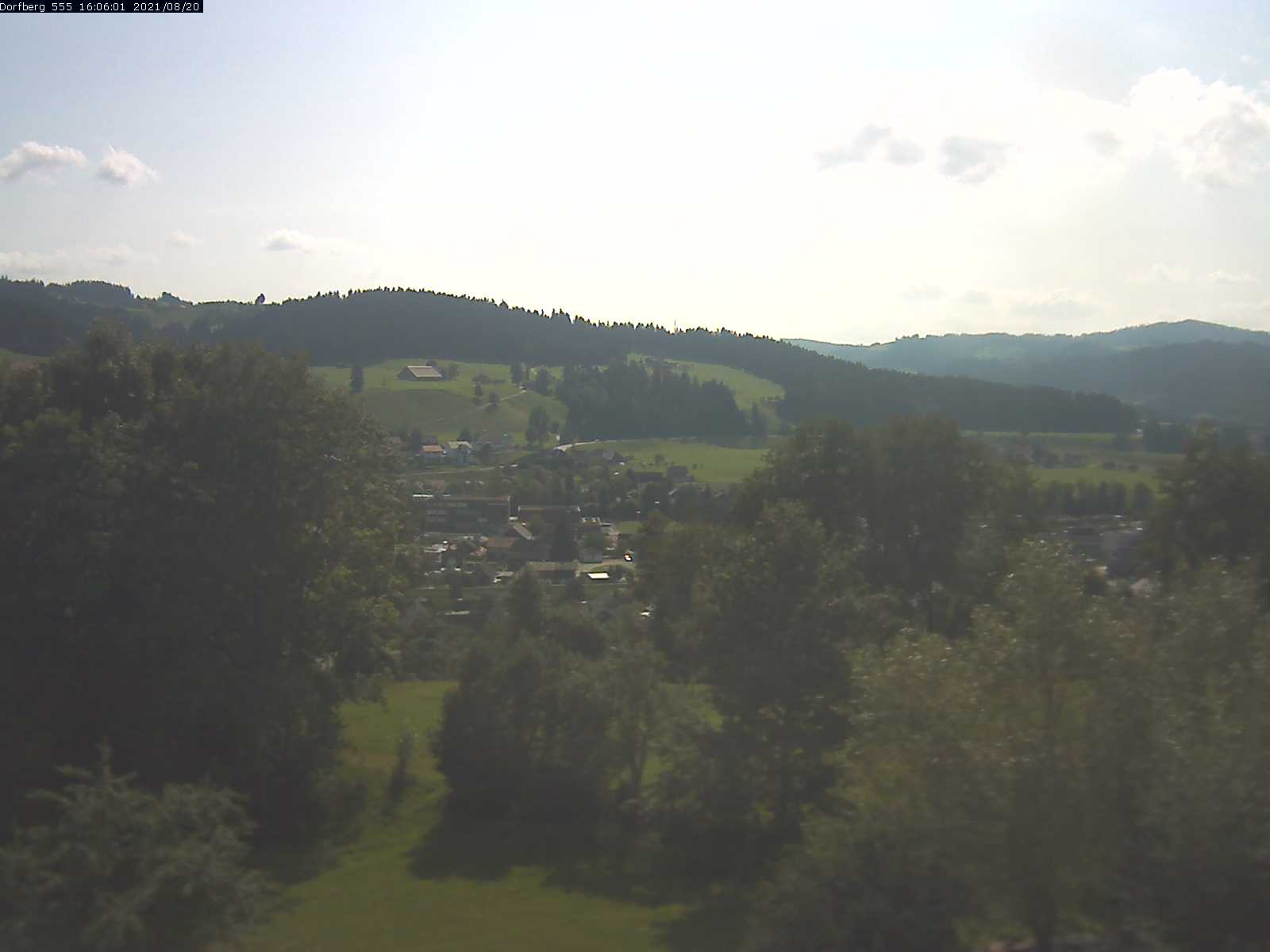 Webcam-Bild: Aussicht vom Dorfberg in Langnau 20210820-160601