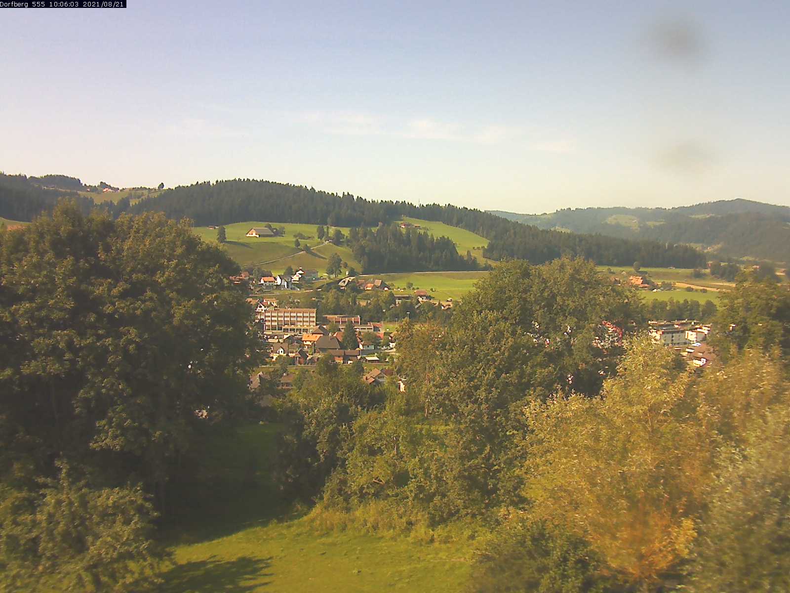 Webcam-Bild: Aussicht vom Dorfberg in Langnau 20210821-100601