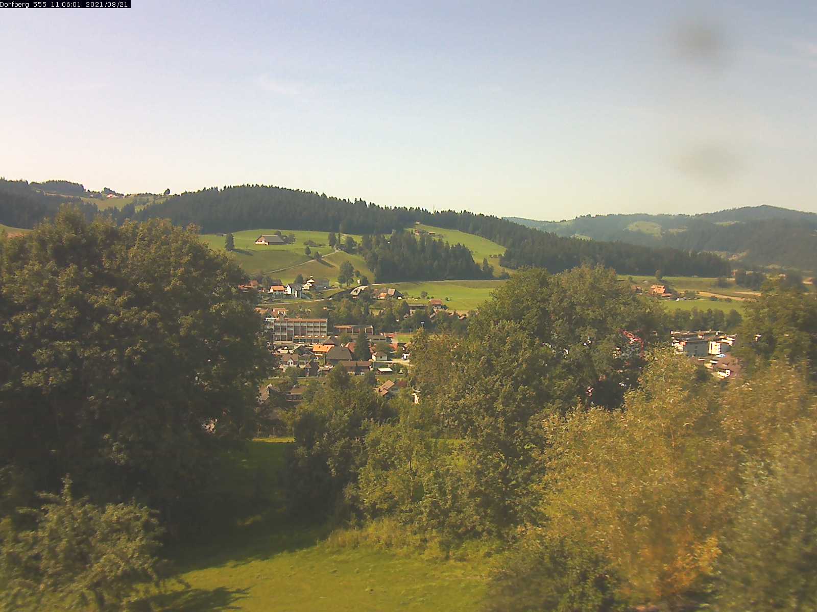 Webcam-Bild: Aussicht vom Dorfberg in Langnau 20210821-110601