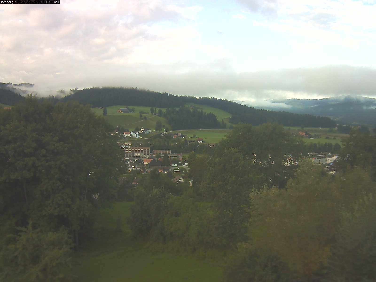 Webcam-Bild: Aussicht vom Dorfberg in Langnau 20210823-080601
