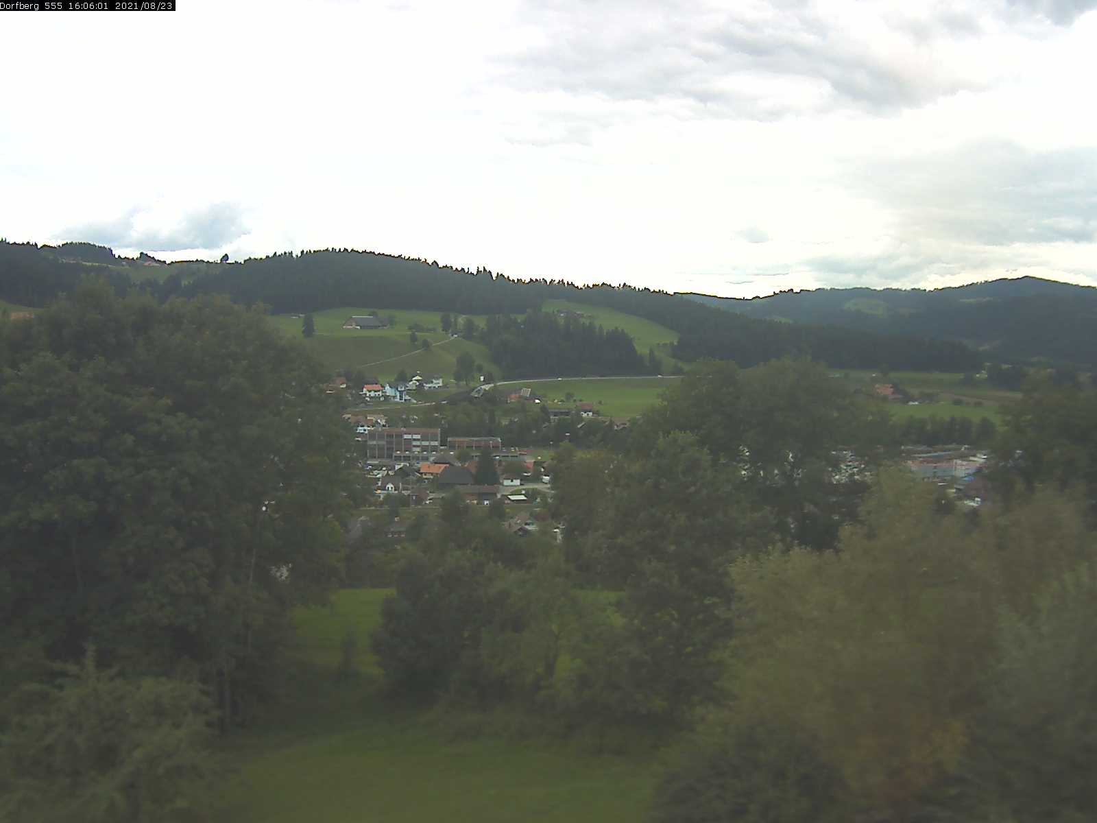 Webcam-Bild: Aussicht vom Dorfberg in Langnau 20210823-160601