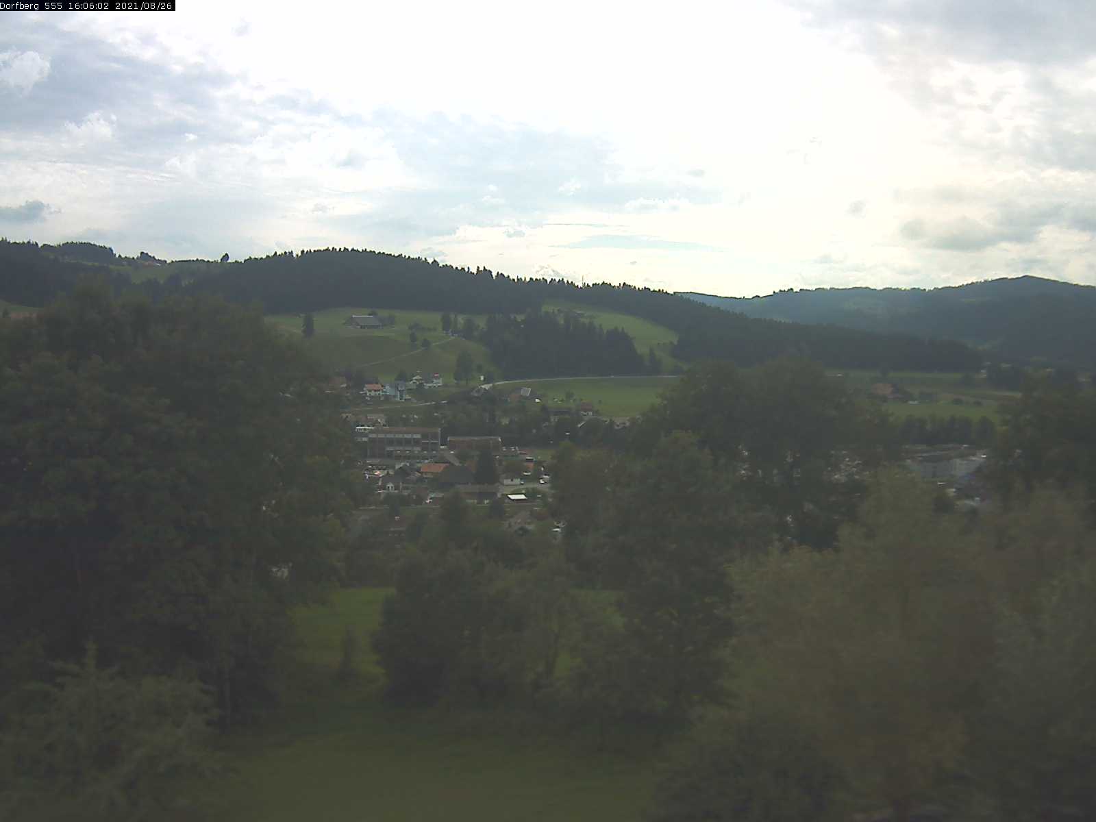 Webcam-Bild: Aussicht vom Dorfberg in Langnau 20210826-160601