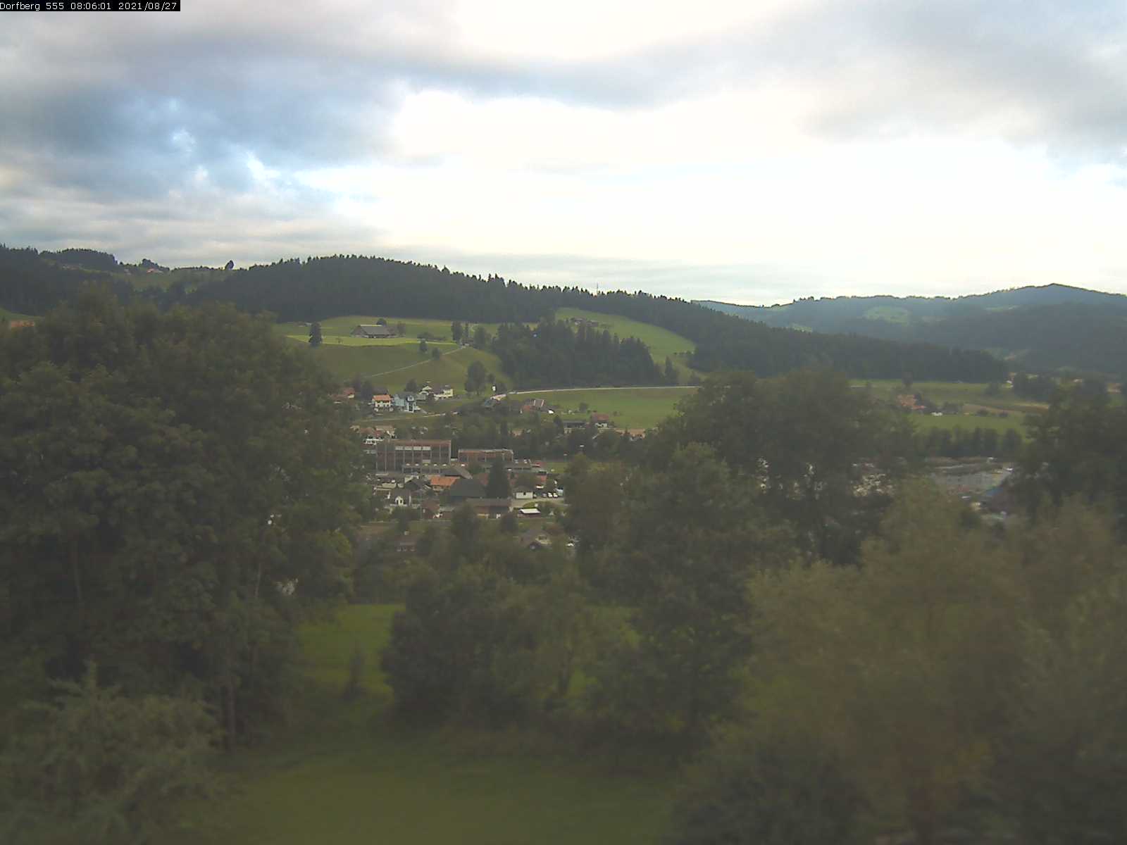 Webcam-Bild: Aussicht vom Dorfberg in Langnau 20210827-080601