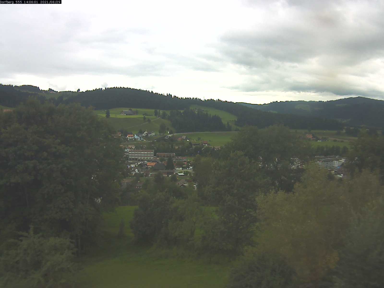 Webcam-Bild: Aussicht vom Dorfberg in Langnau 20210829-140601