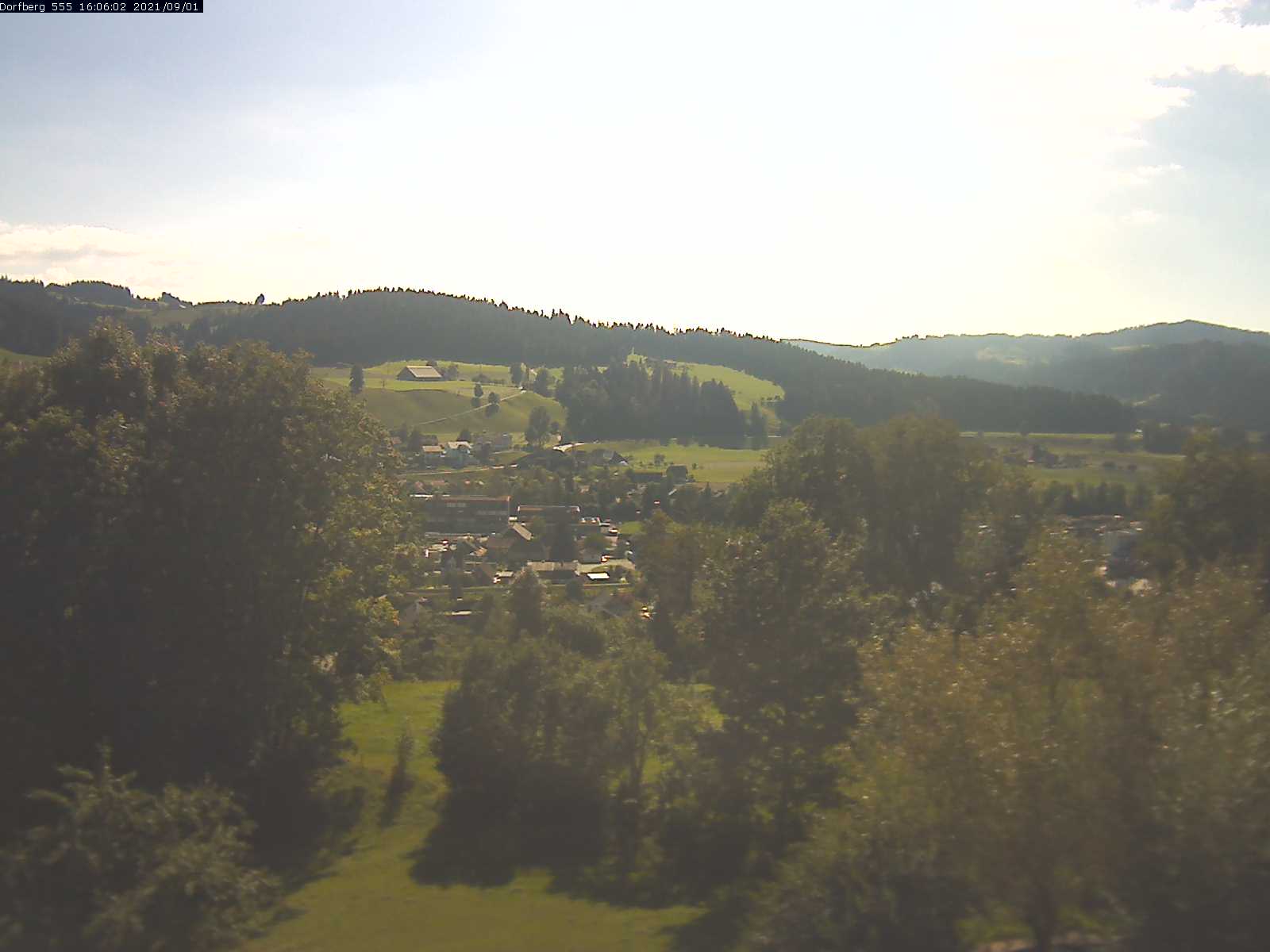 Webcam-Bild: Aussicht vom Dorfberg in Langnau 20210901-160601