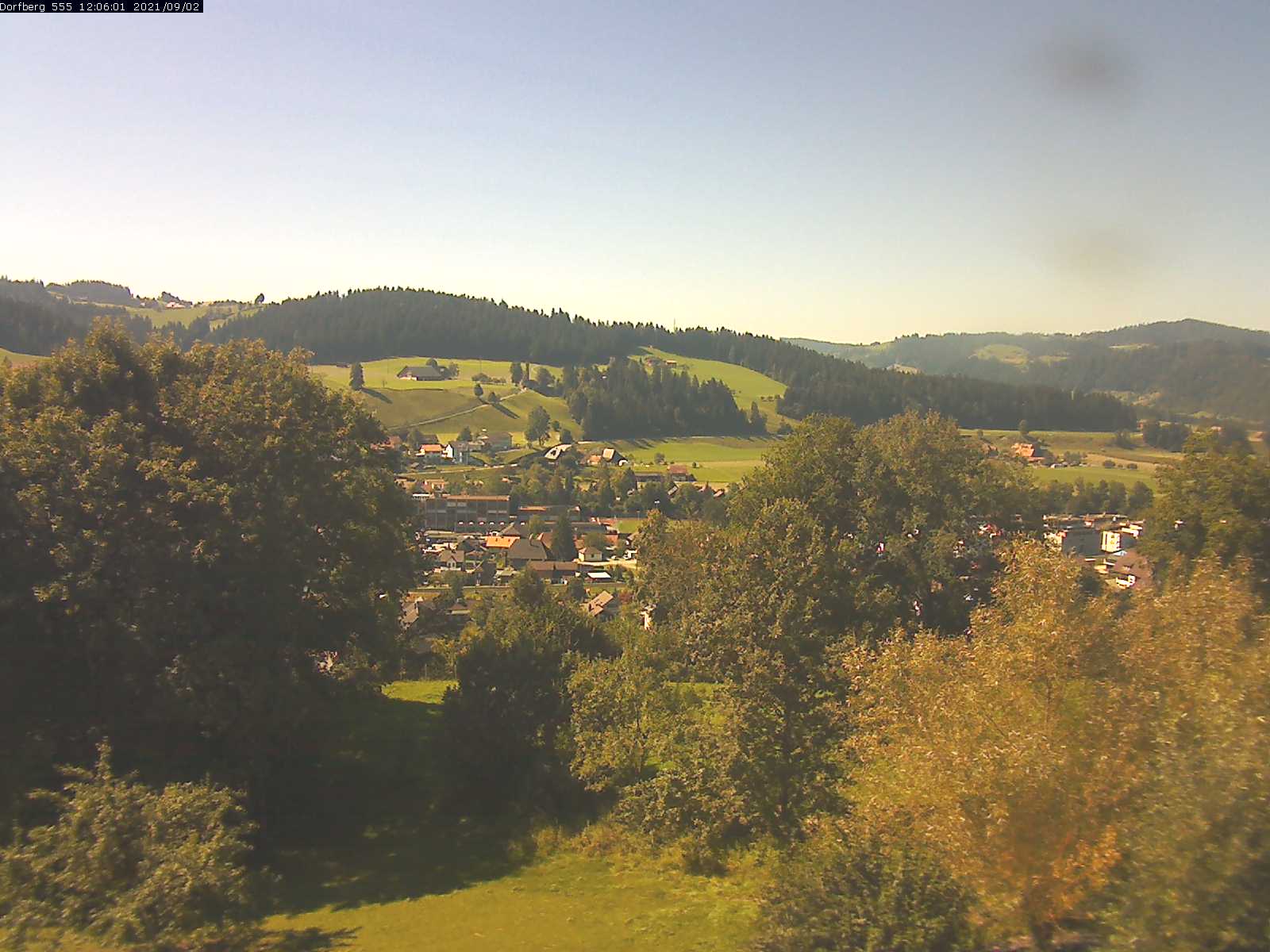 Webcam-Bild: Aussicht vom Dorfberg in Langnau 20210902-120601