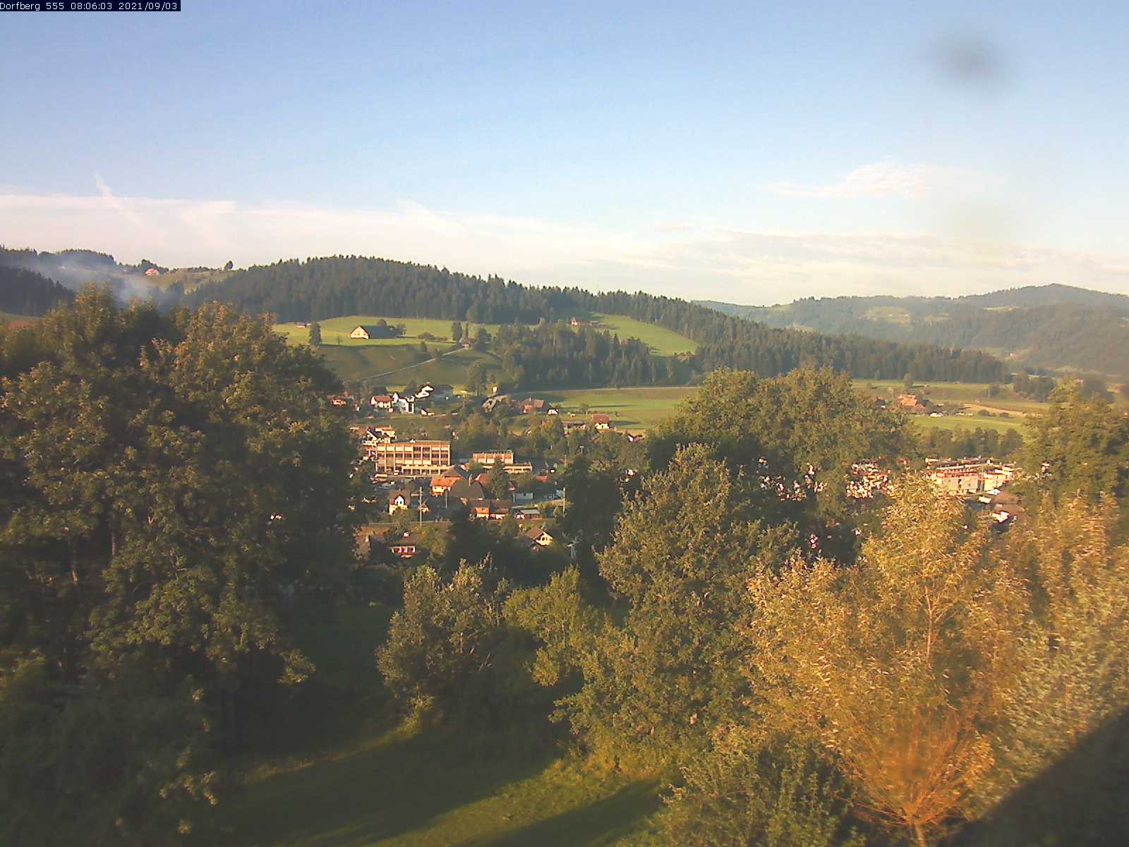 Webcam-Bild: Aussicht vom Dorfberg in Langnau 20210903-080601
