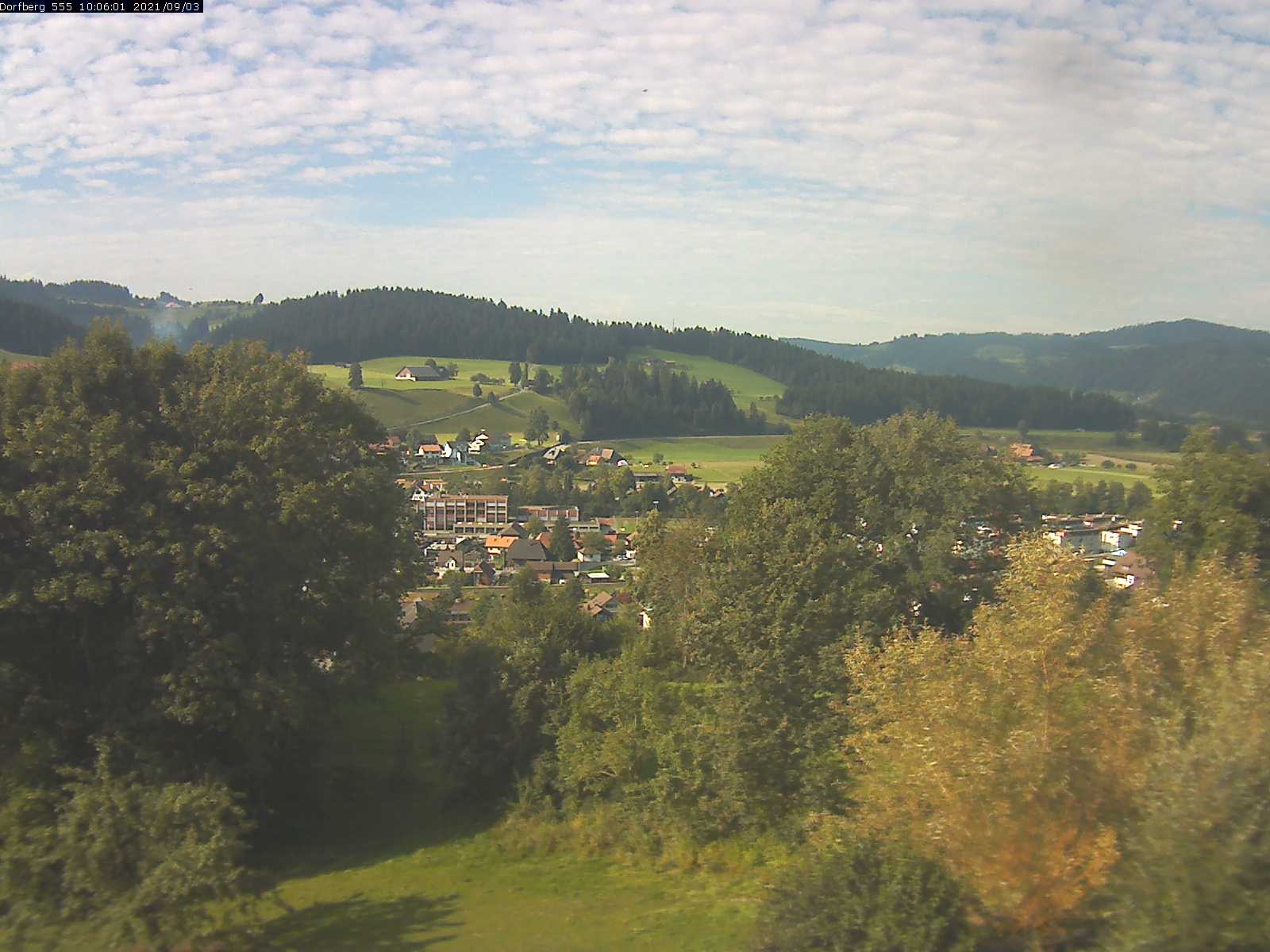 Webcam-Bild: Aussicht vom Dorfberg in Langnau 20210903-100601