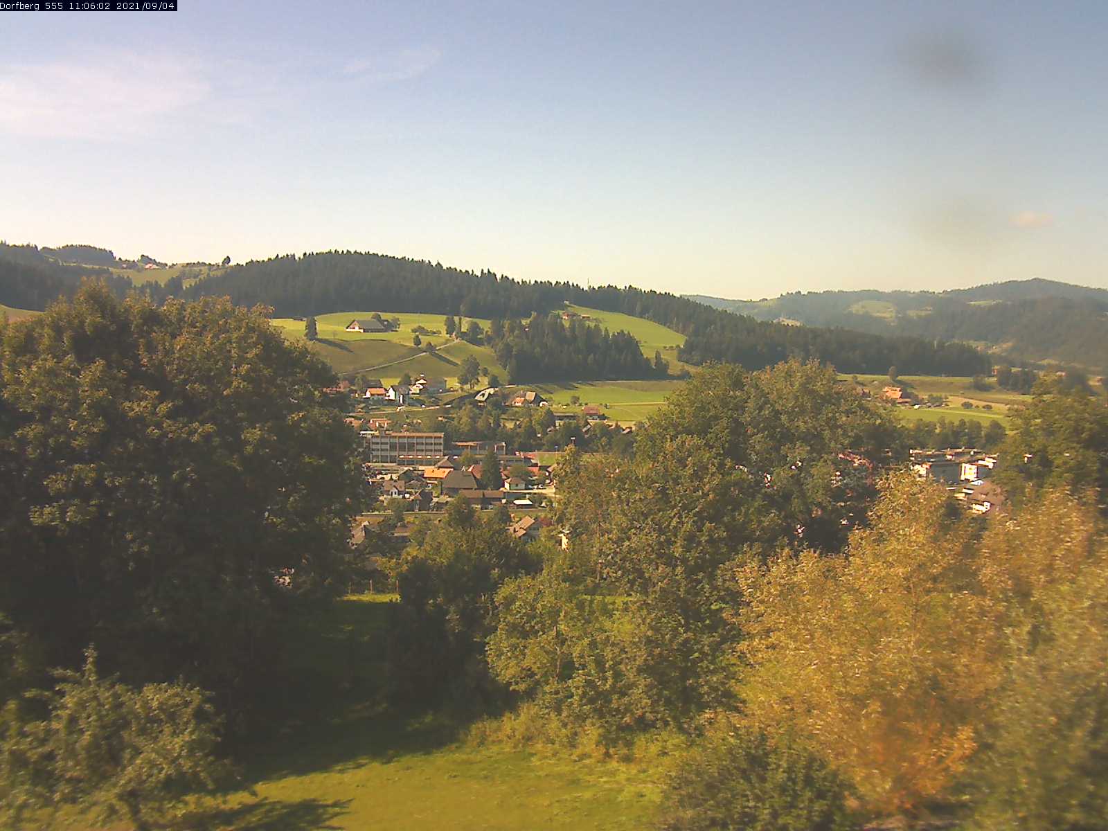 Webcam-Bild: Aussicht vom Dorfberg in Langnau 20210904-110601