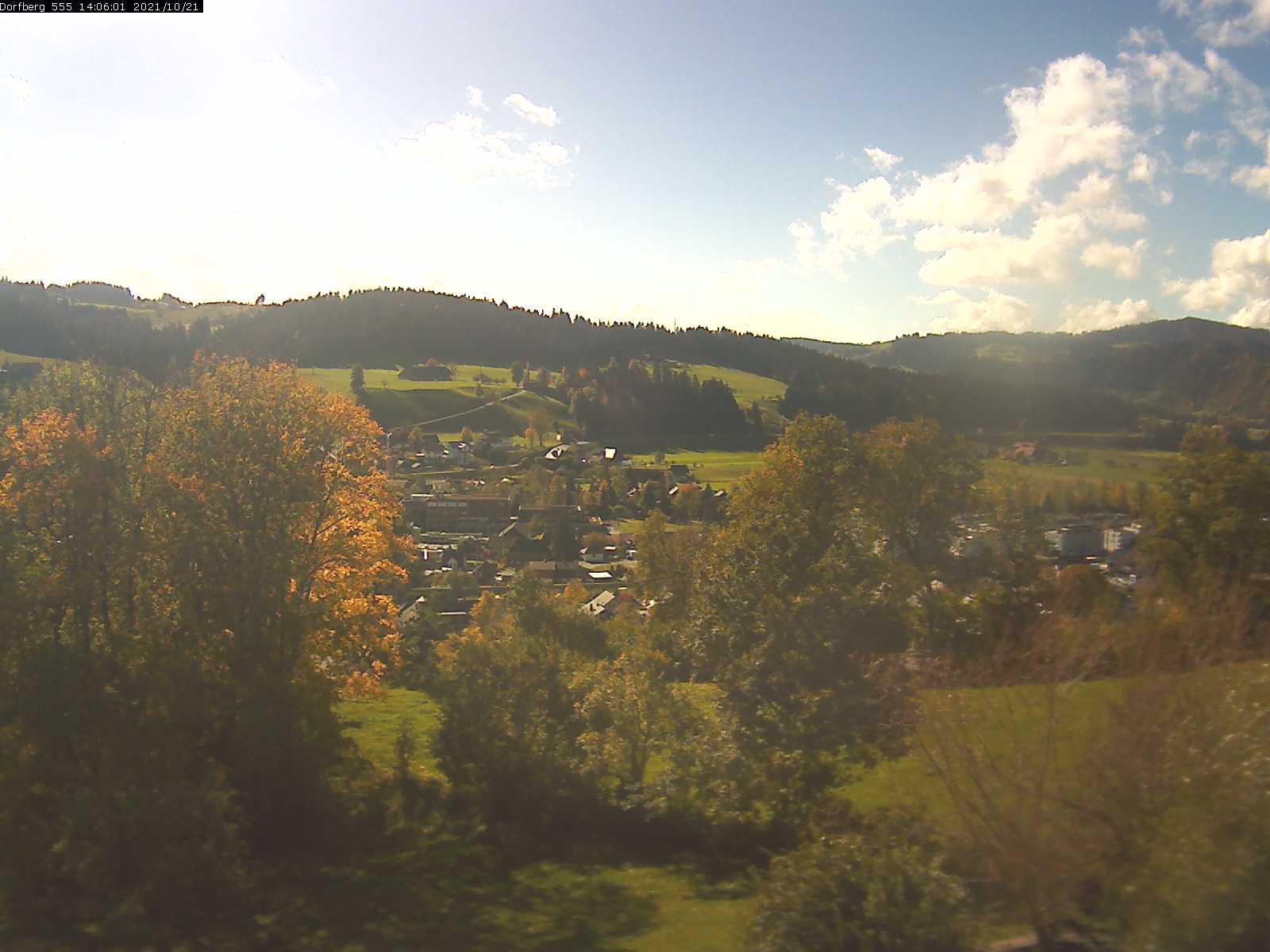 Webcam-Bild: Aussicht vom Dorfberg in Langnau 20211021-140601