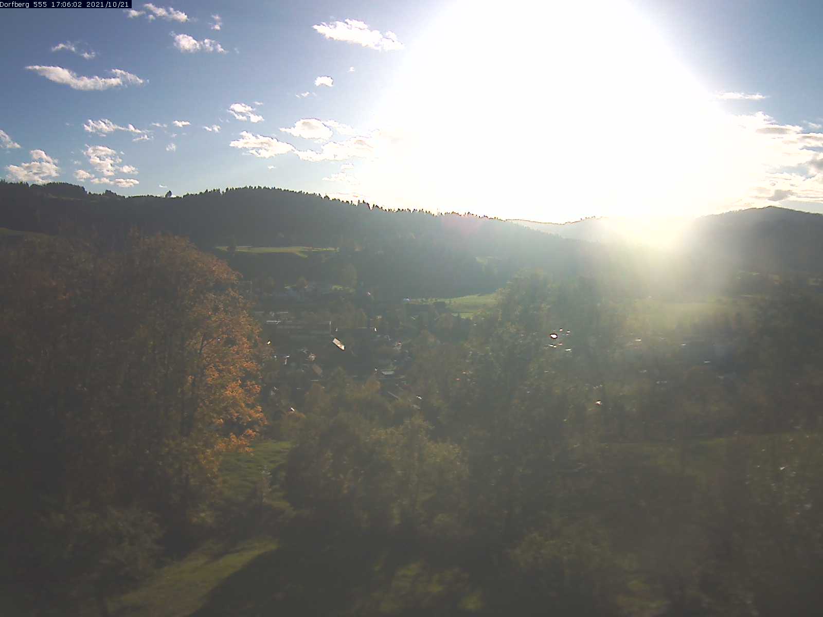 Webcam-Bild: Aussicht vom Dorfberg in Langnau 20211021-170601