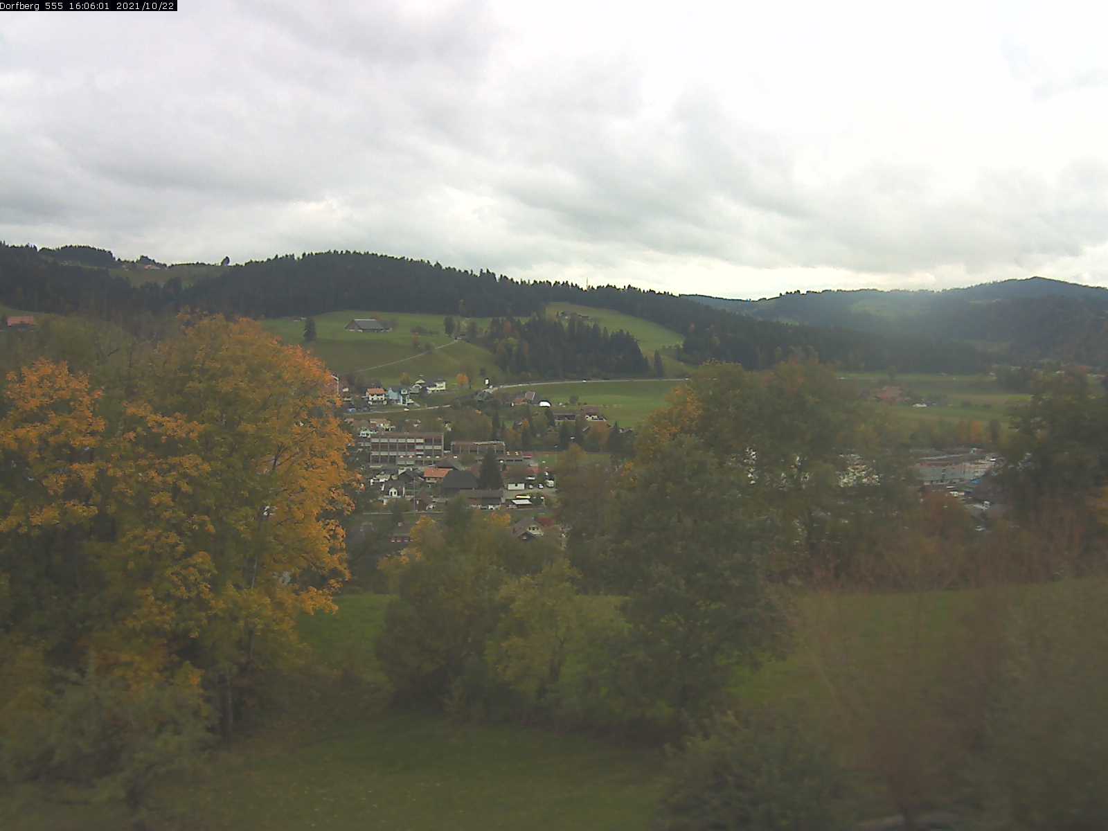 Webcam-Bild: Aussicht vom Dorfberg in Langnau 20211022-160601
