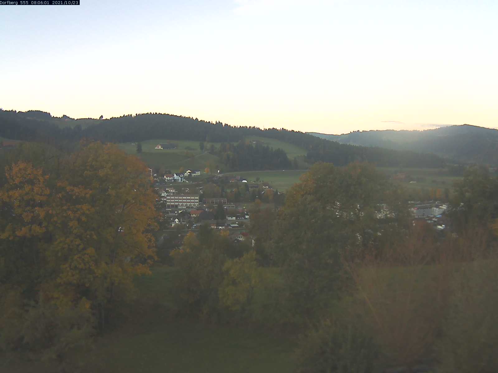 Webcam-Bild: Aussicht vom Dorfberg in Langnau 20211023-080601
