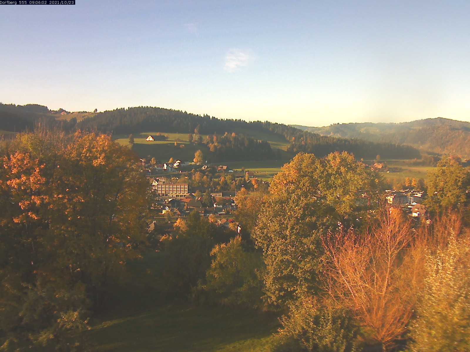 Webcam-Bild: Aussicht vom Dorfberg in Langnau 20211023-090601