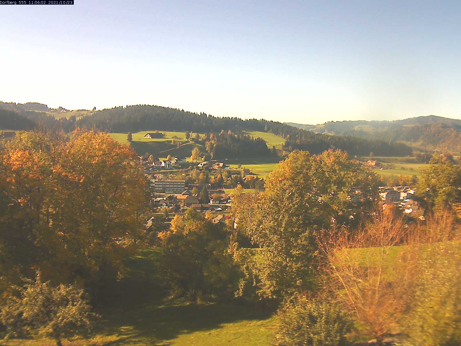 Webcam-Bild: Aussicht vom Dorfberg in Langnau 20211023-110601