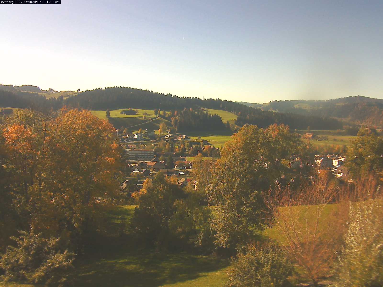 Webcam-Bild: Aussicht vom Dorfberg in Langnau 20211023-120601