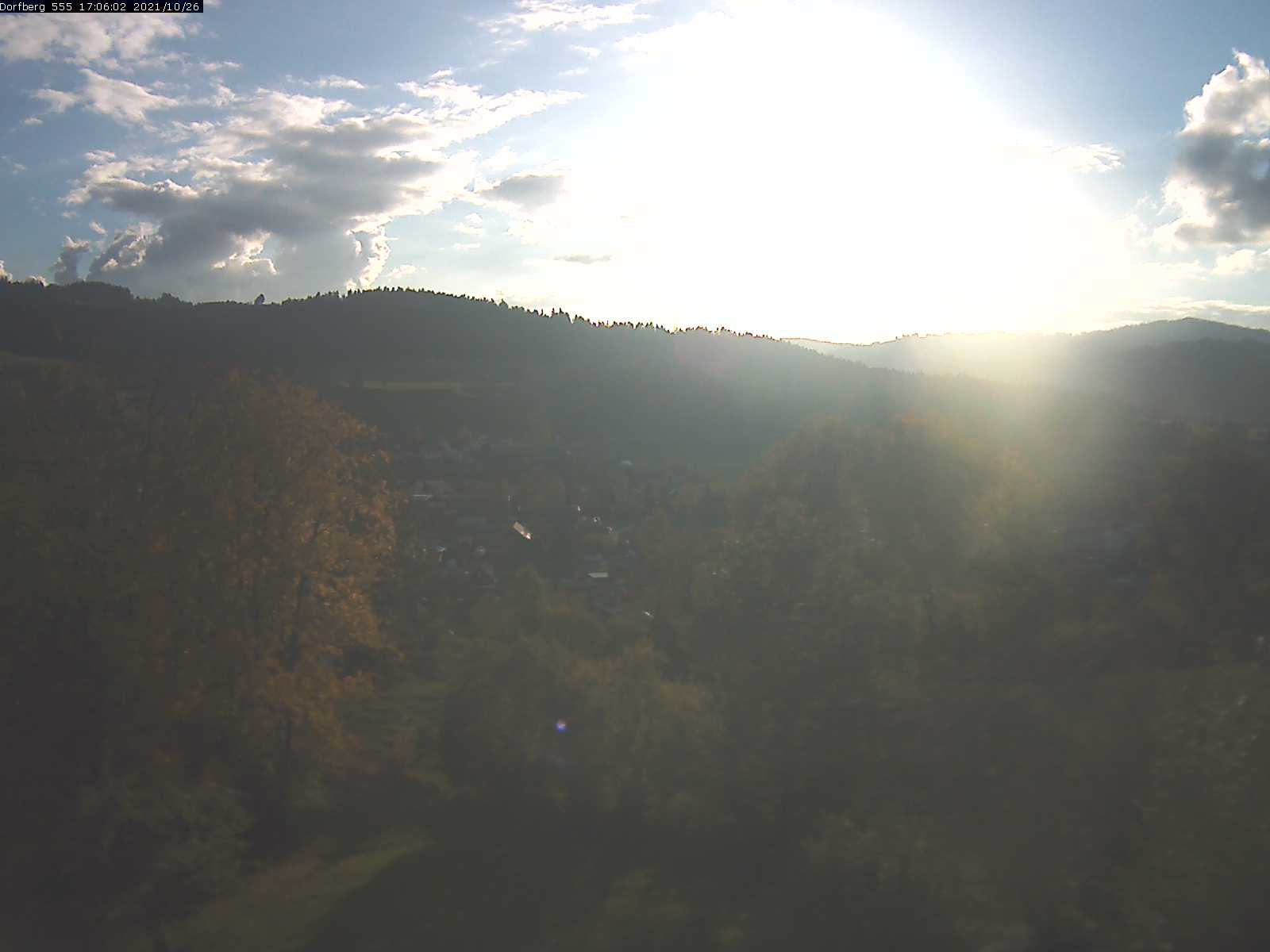 Webcam-Bild: Aussicht vom Dorfberg in Langnau 20211026-170601