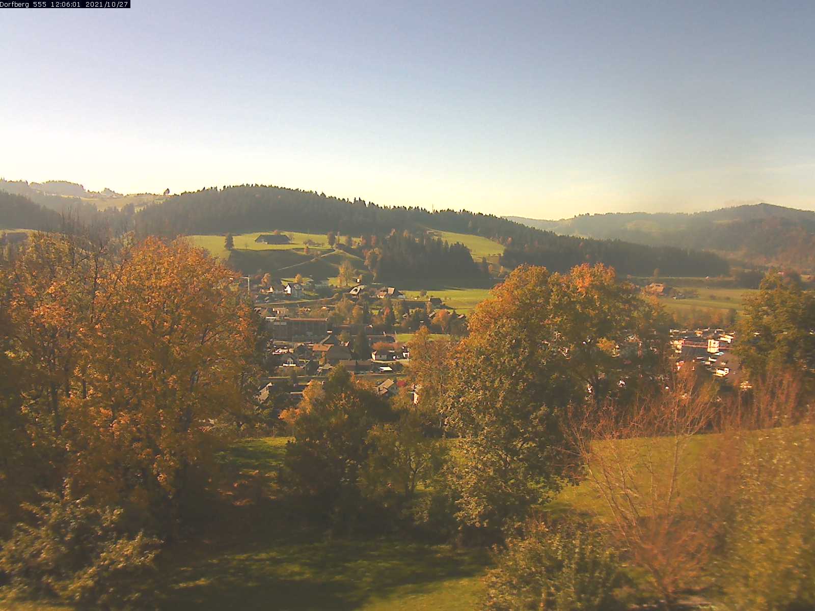 Webcam-Bild: Aussicht vom Dorfberg in Langnau 20211027-120601