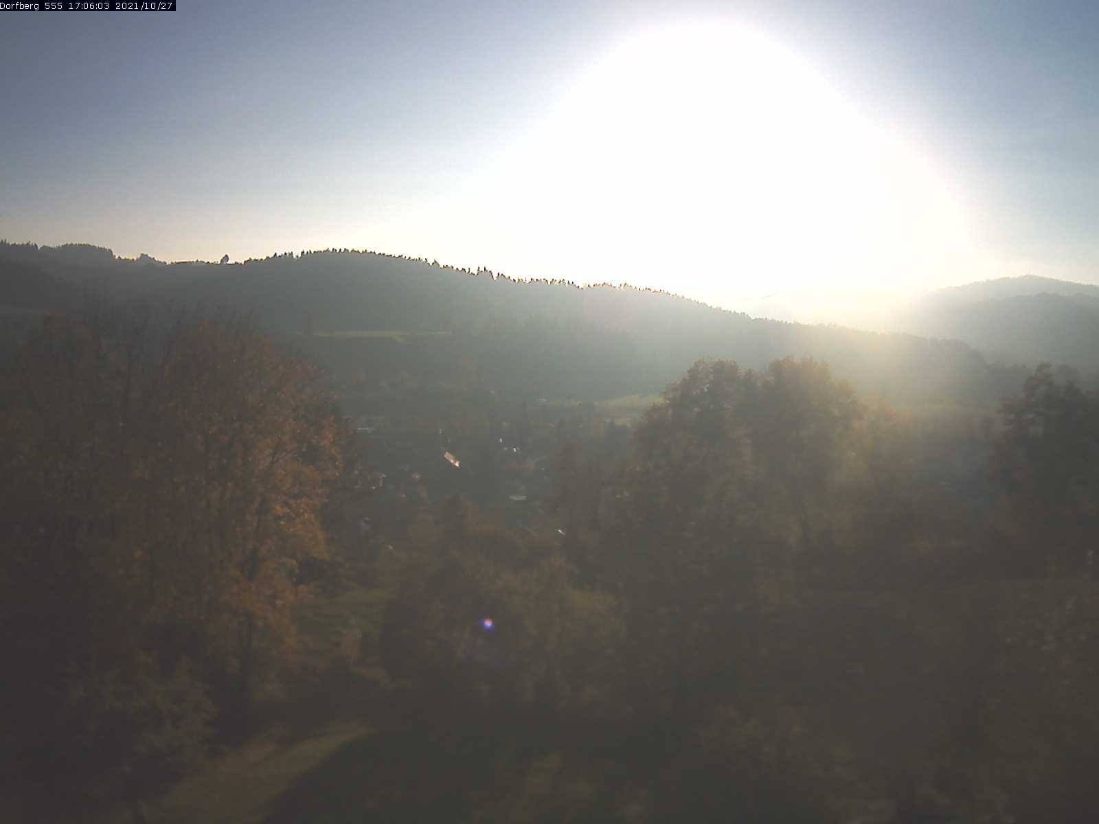 Webcam-Bild: Aussicht vom Dorfberg in Langnau 20211027-170601
