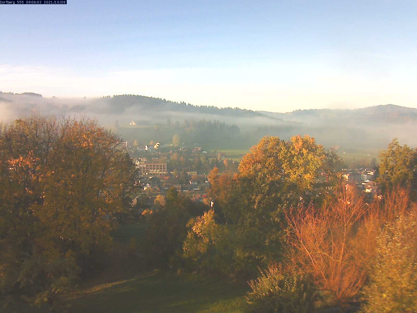 Webcam-Bild: Aussicht vom Dorfberg in Langnau 20211028-090601