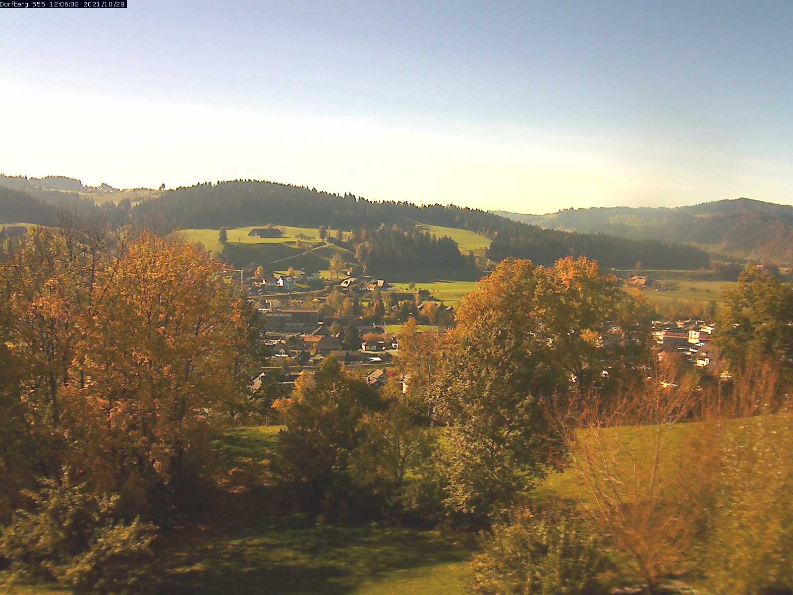 Webcam-Bild: Aussicht vom Dorfberg in Langnau 20211028-120601