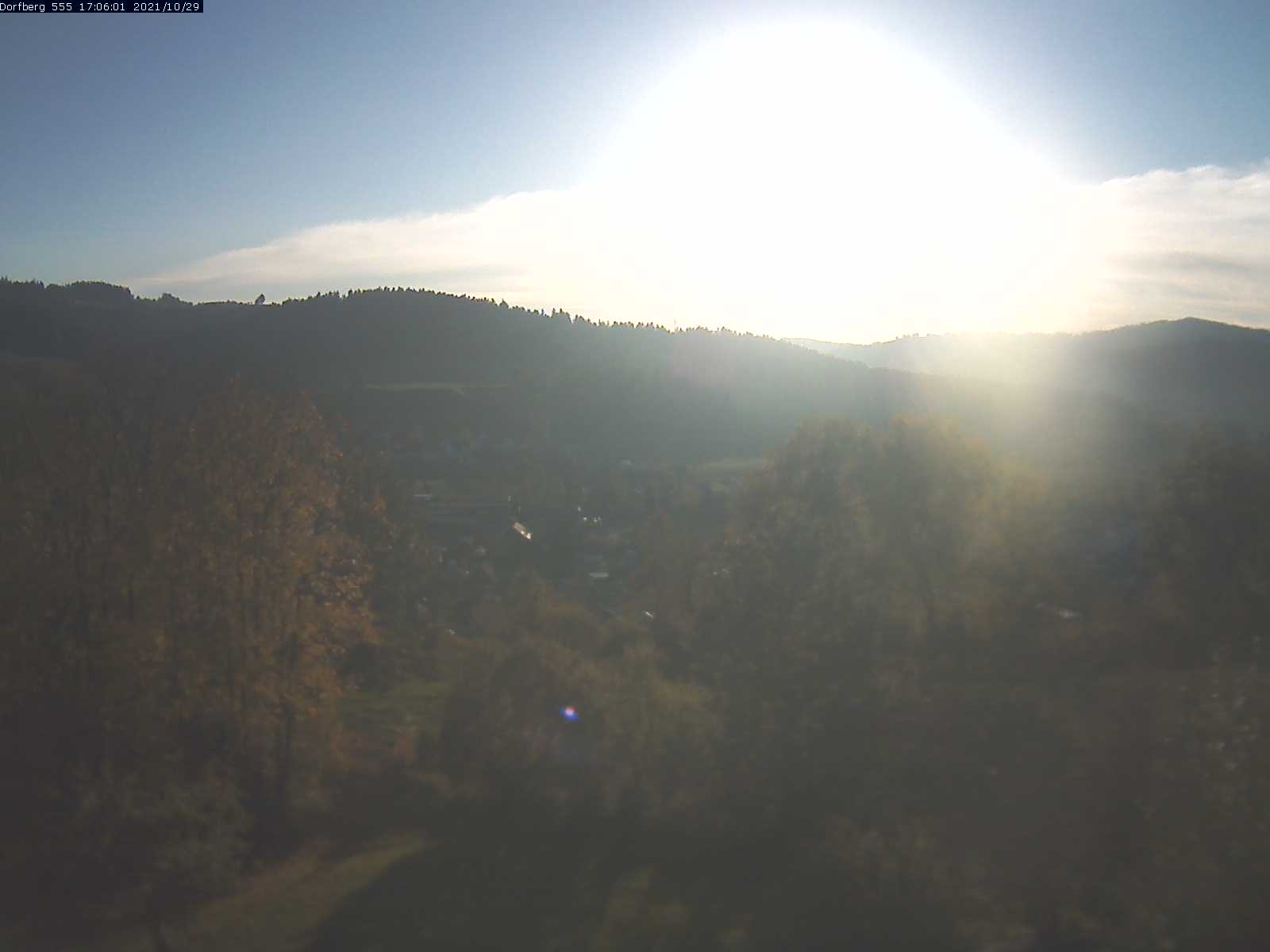 Webcam-Bild: Aussicht vom Dorfberg in Langnau 20211029-170601
