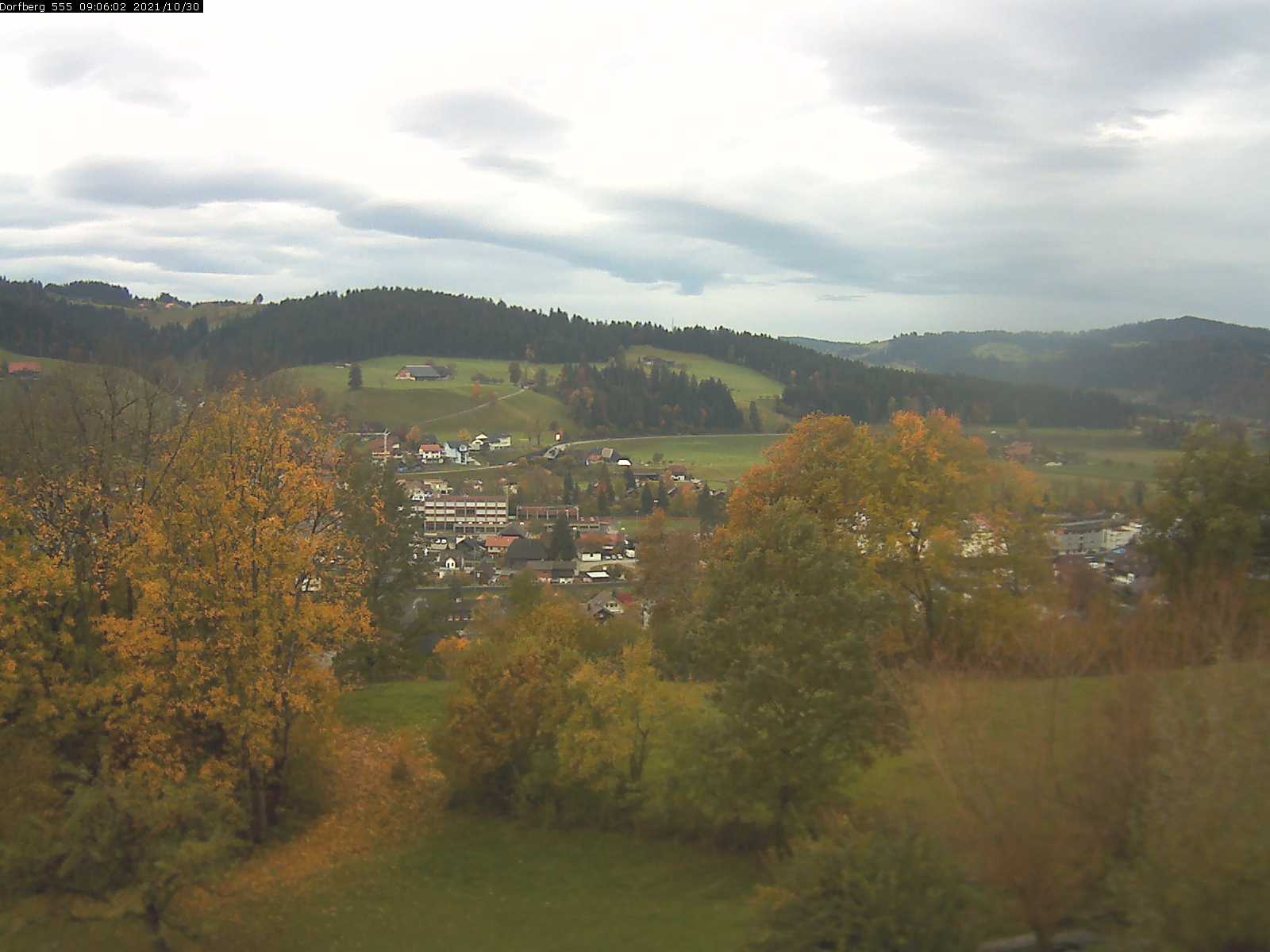 Webcam-Bild: Aussicht vom Dorfberg in Langnau 20211030-090601